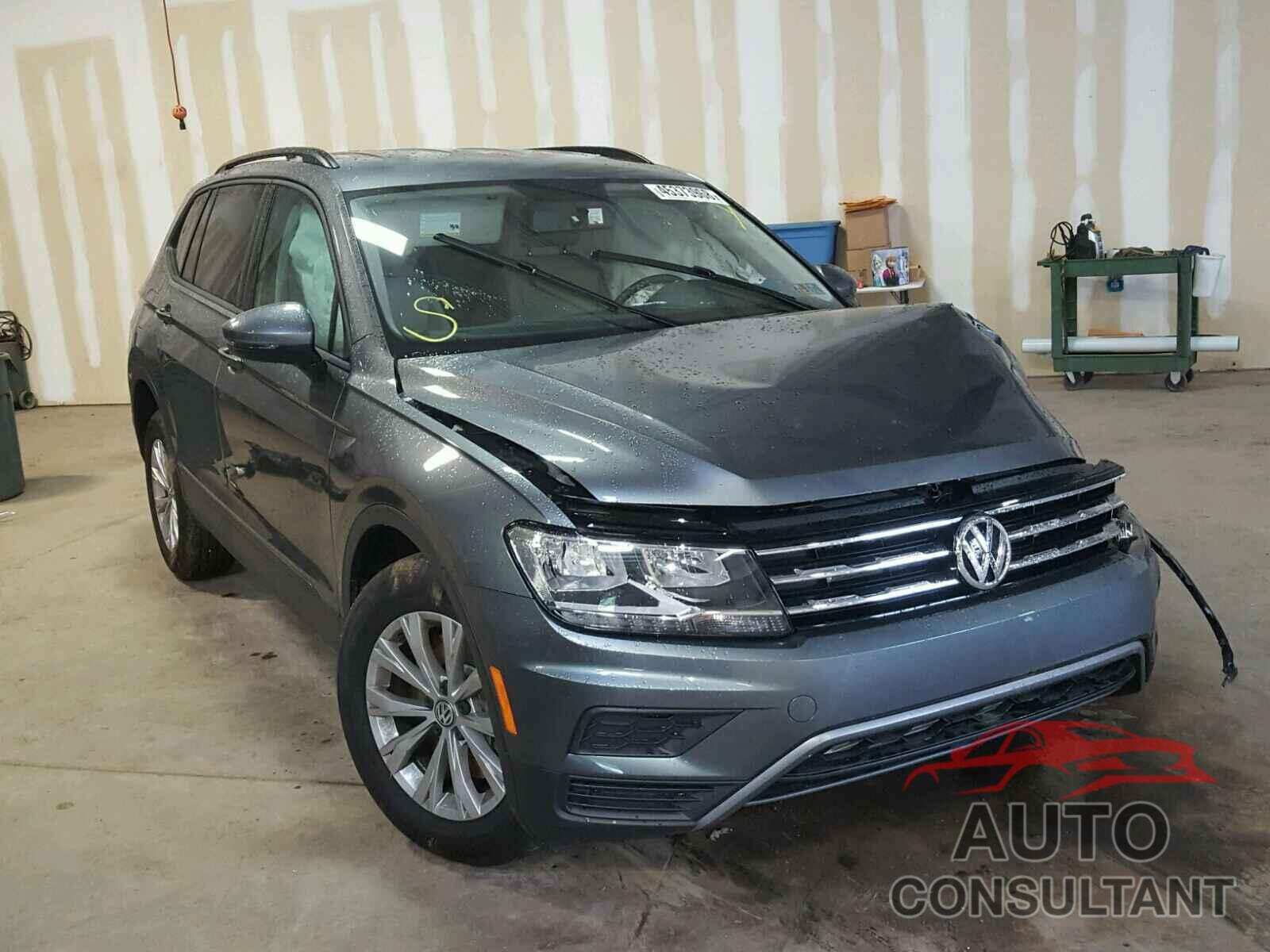 VOLKSWAGEN TIGUAN S 2018 - 3VV0B7AX2JM066578