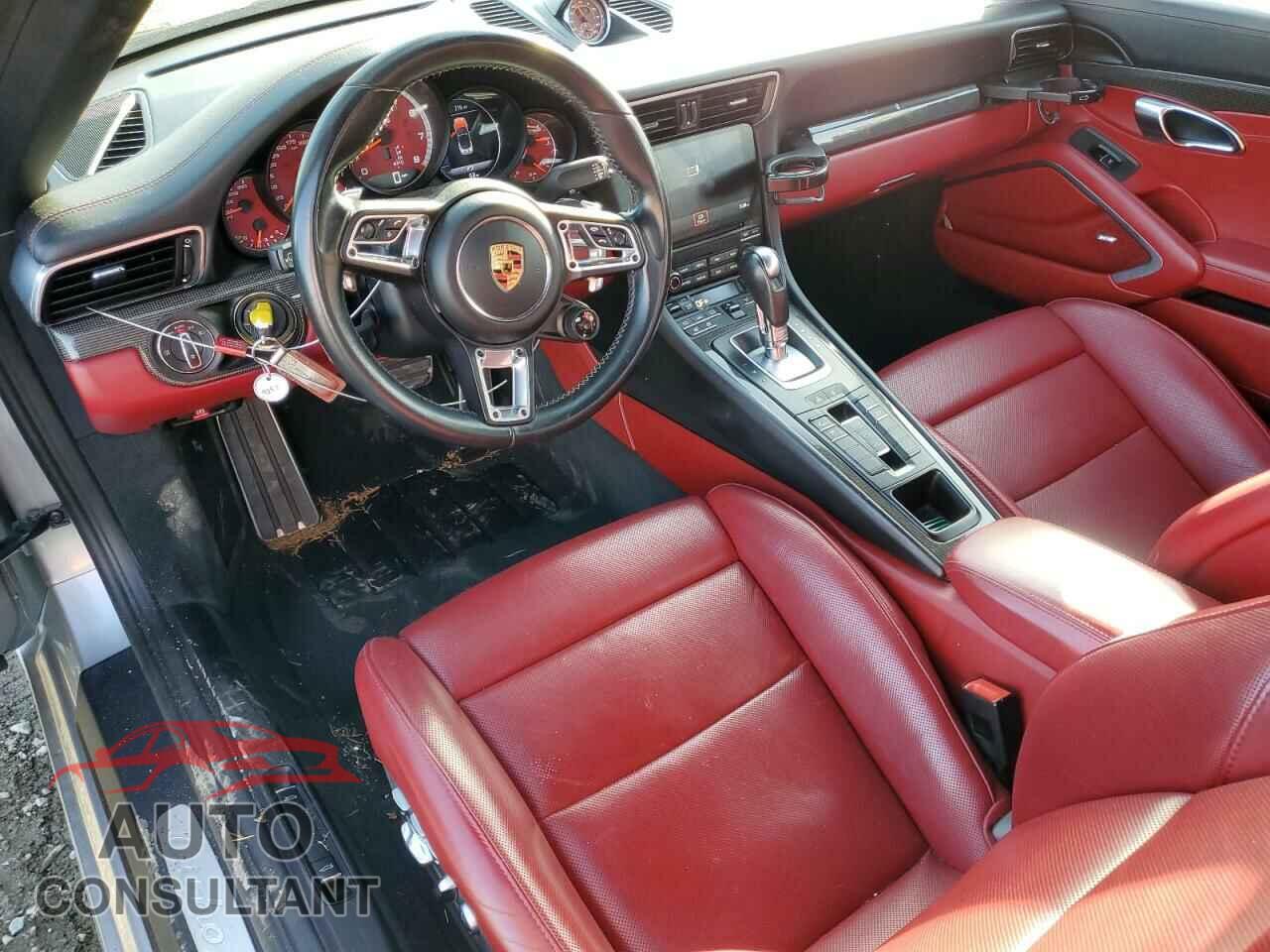 PORSCHE 911 2017 - WP0CD2A93HS178432