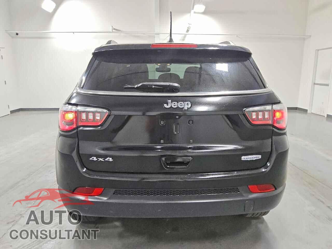 JEEP COMPASS 2018 - 3C4NJDBB8JT435684