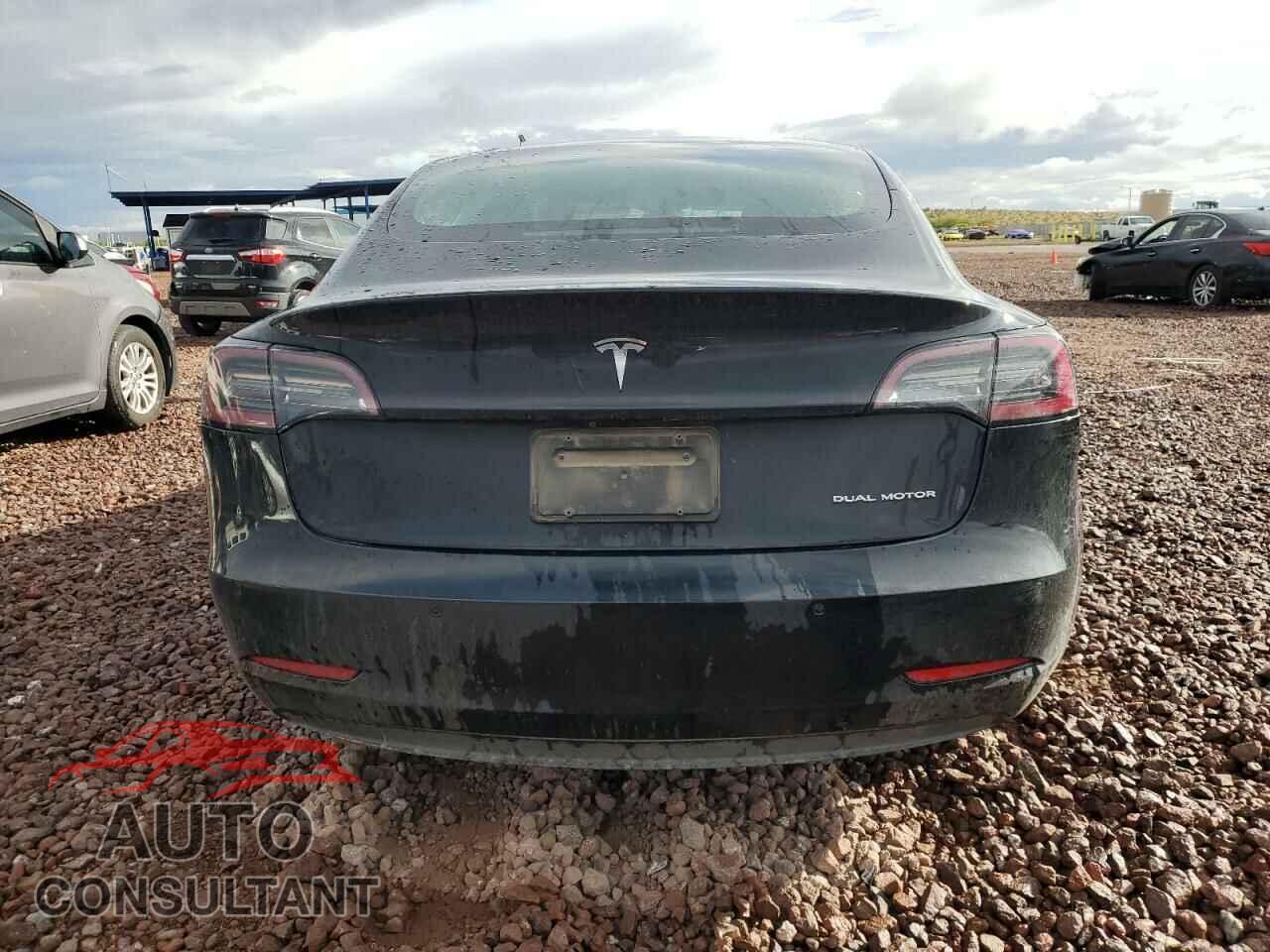 TESLA MODEL 3 2019 - 5YJ3E1EB7KF451557