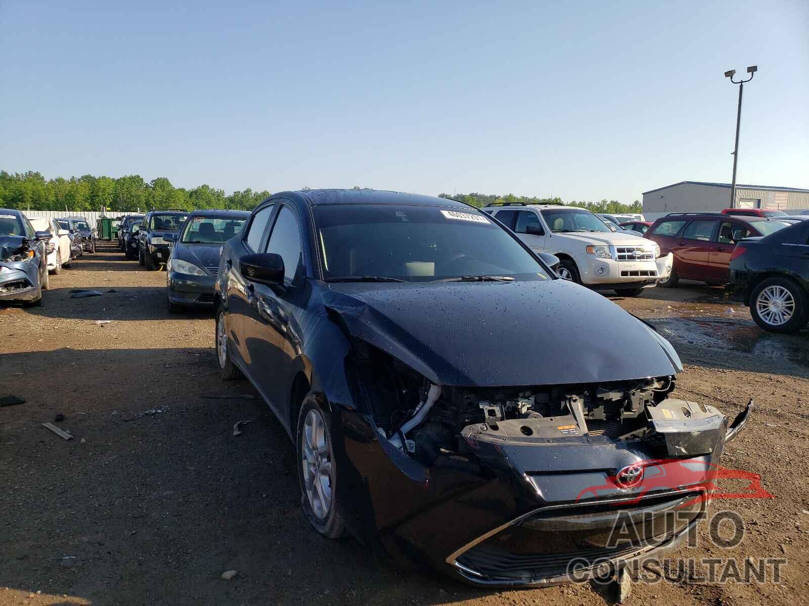TOYOTA YARIS 2017 - 3MYDLBYV6HY157717