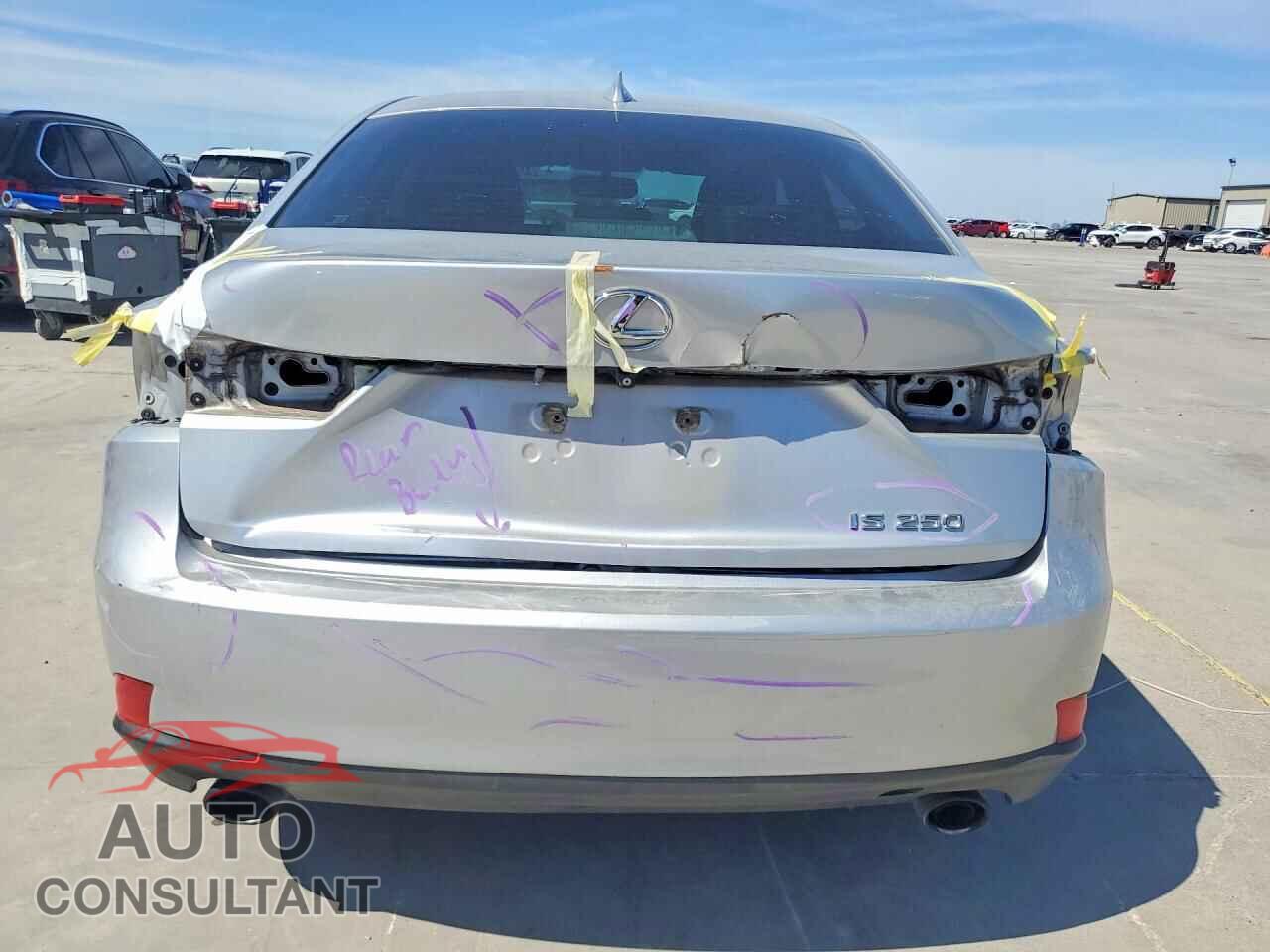LEXUS IS 2015 - JTHBF1D20F5052716