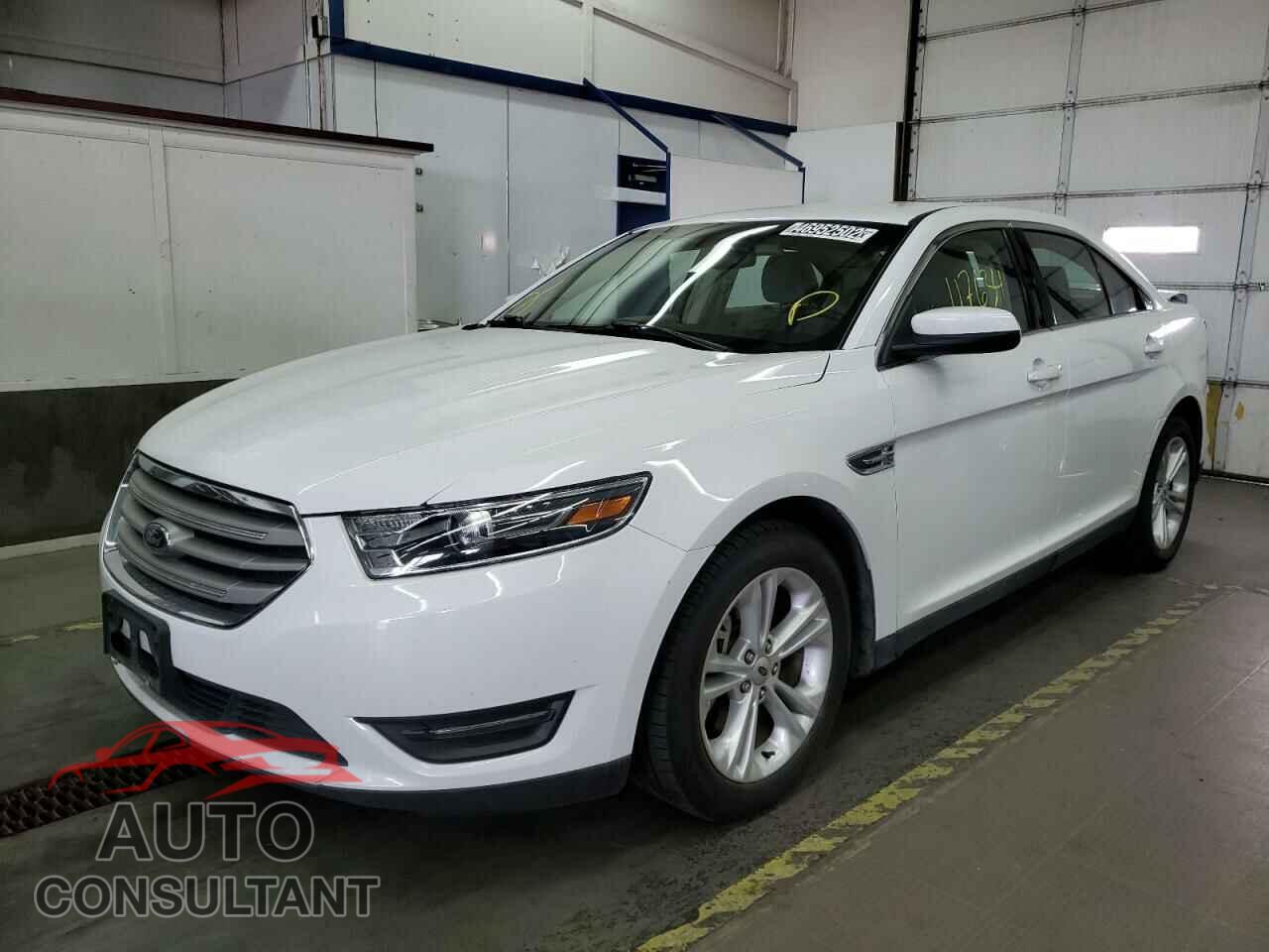 FORD TAURUS 2017 - 1FAHP2E84HG137783