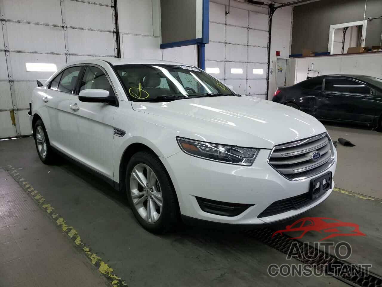 FORD TAURUS 2017 - 1FAHP2E84HG137783