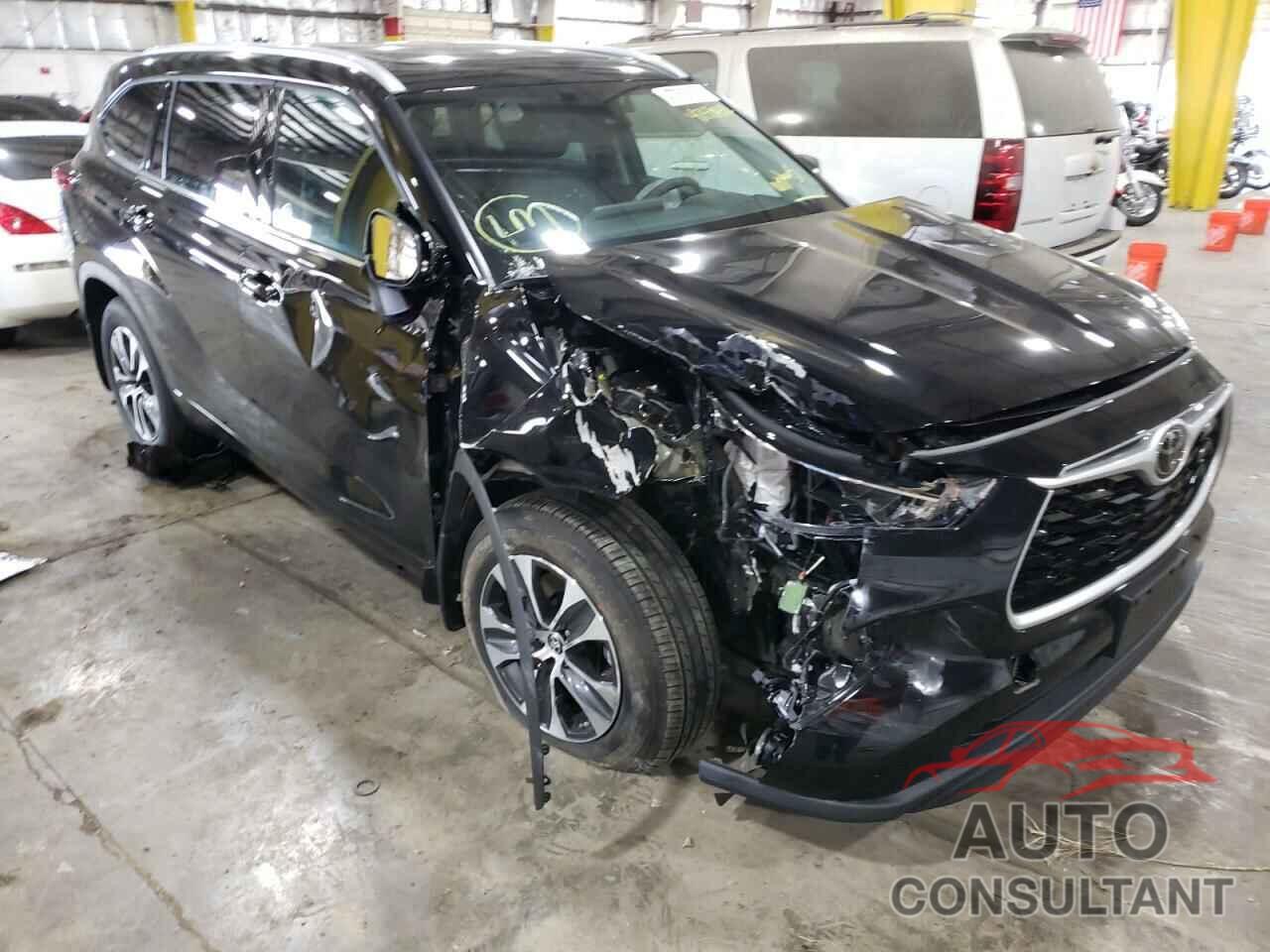 TOYOTA HIGHLANDER 2022 - 5TDHZRBH7NS161661