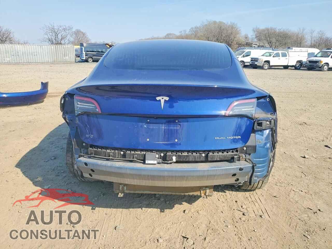 TESLA MODEL 3 2018 - 5YJ3E1EB3JF064759