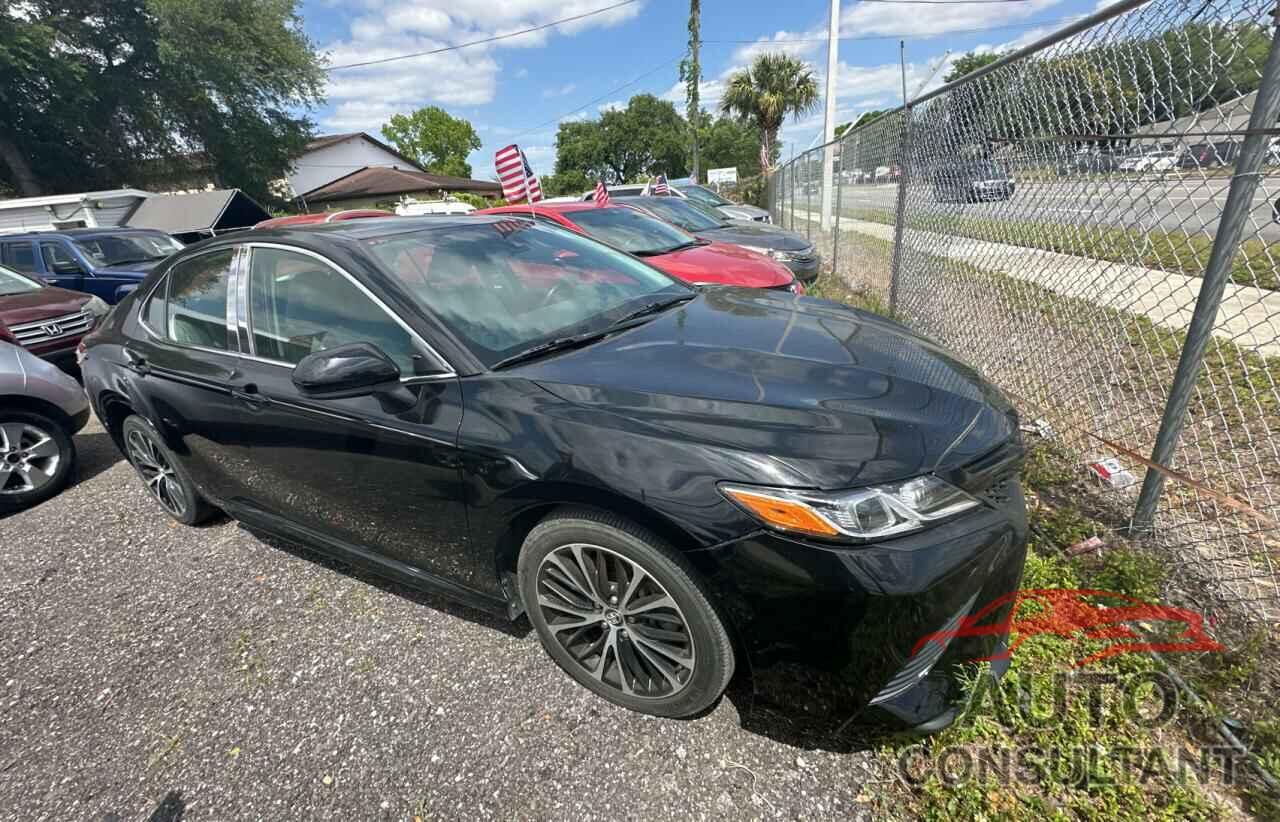 TOYOTA CAMRY 2018 - 4T1B11HK9JU076985