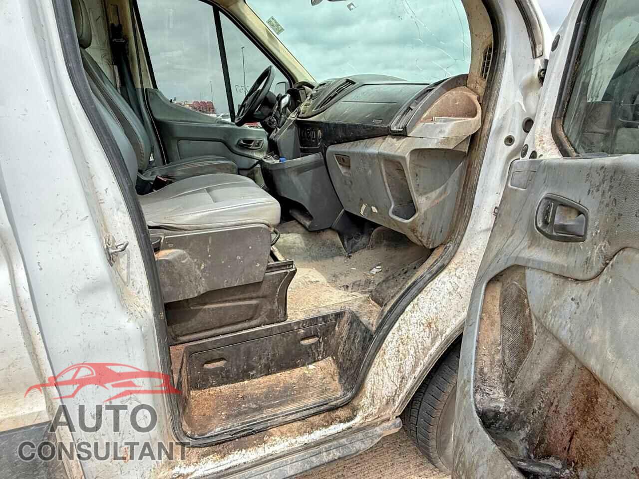 FORD TRANSIT 2019 - 1FTYR2CM6KKA09246