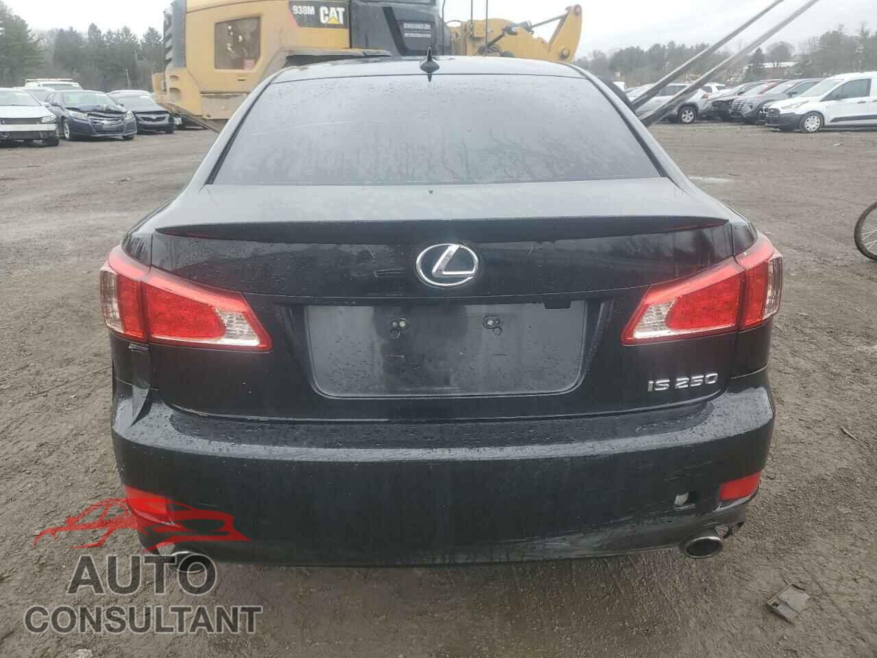 LEXUS IS 2011 - JTHBF5C29B5155670
