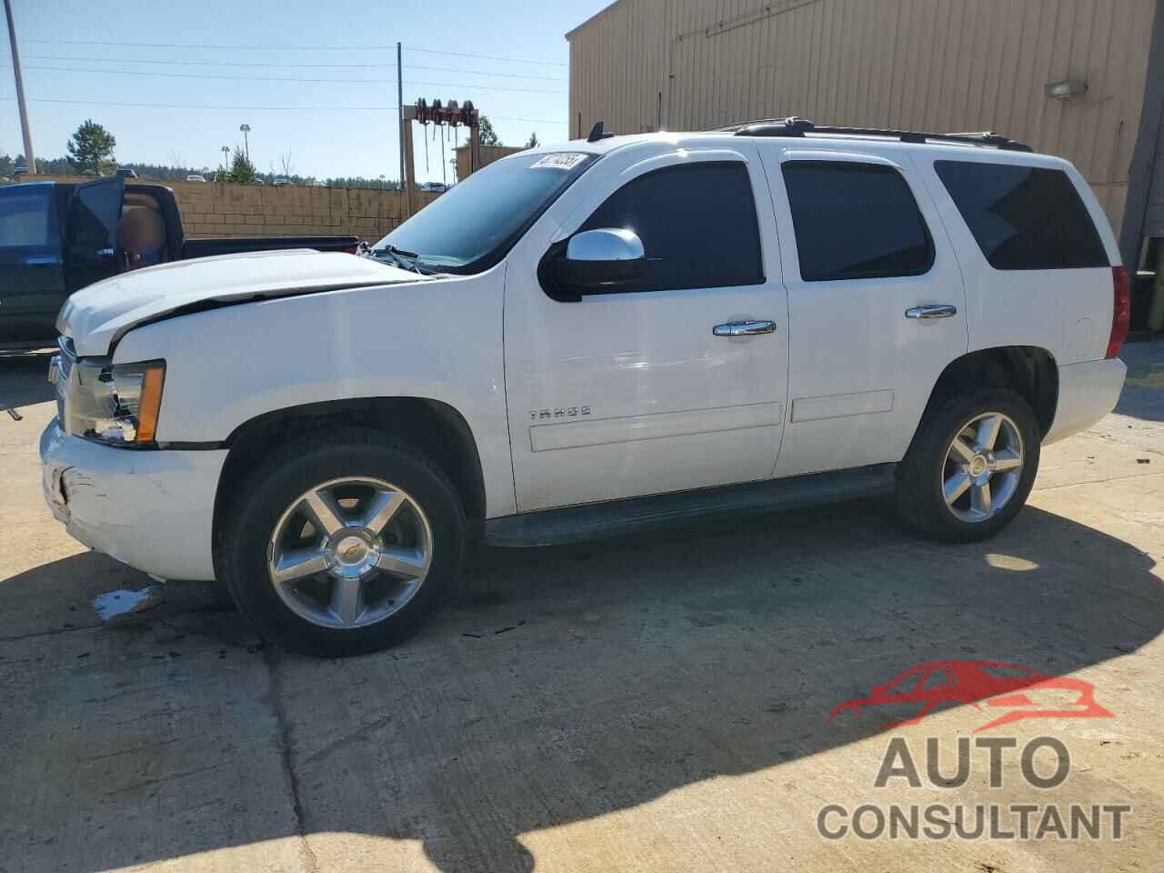 CHEVROLET TAHOE 2011 - 1GNSKBE00BR349169