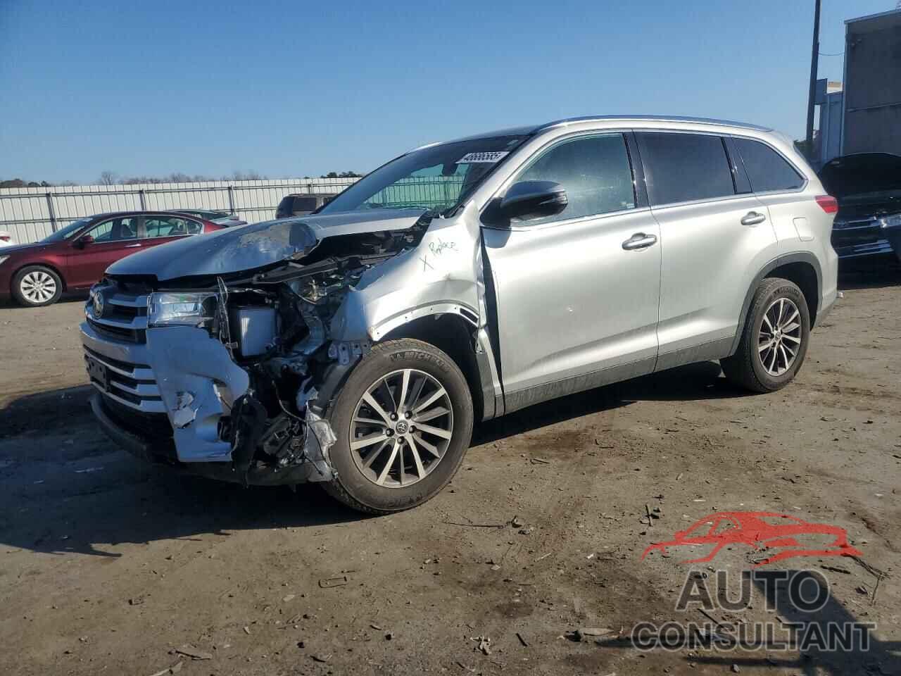 TOYOTA HIGHLANDER 2019 - 5TDKZRFH8KS308016