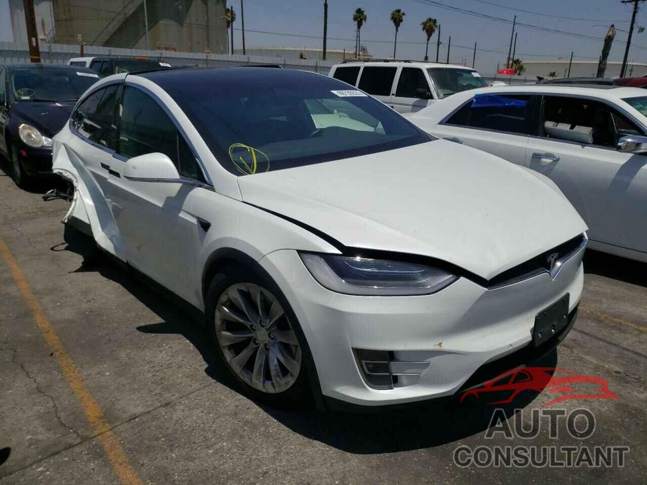 TESLA MODEL X 2018 - 5YJXCAE25JF102368