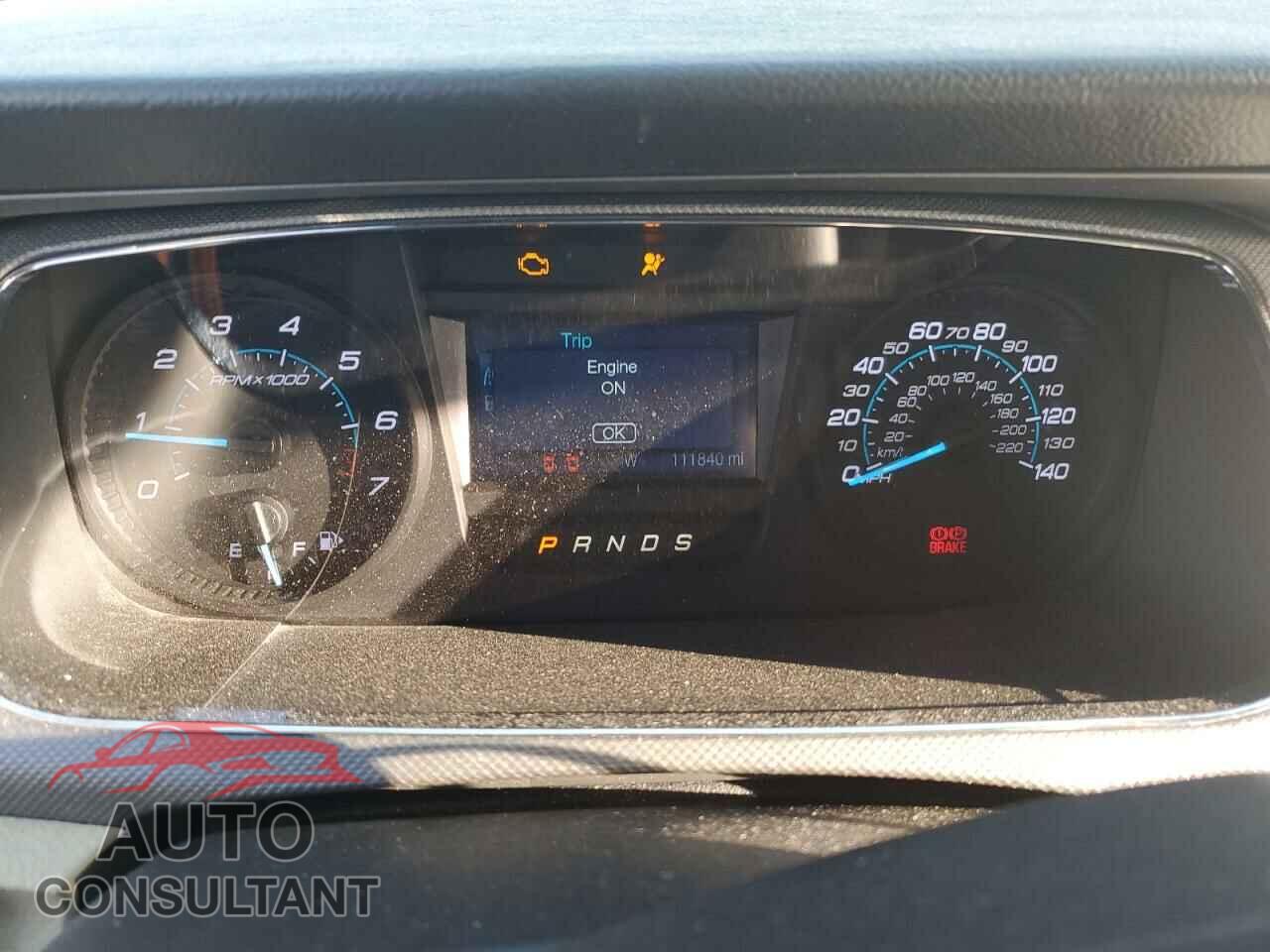 FORD TAURUS 2019 - 1FAHP2D82KG100904