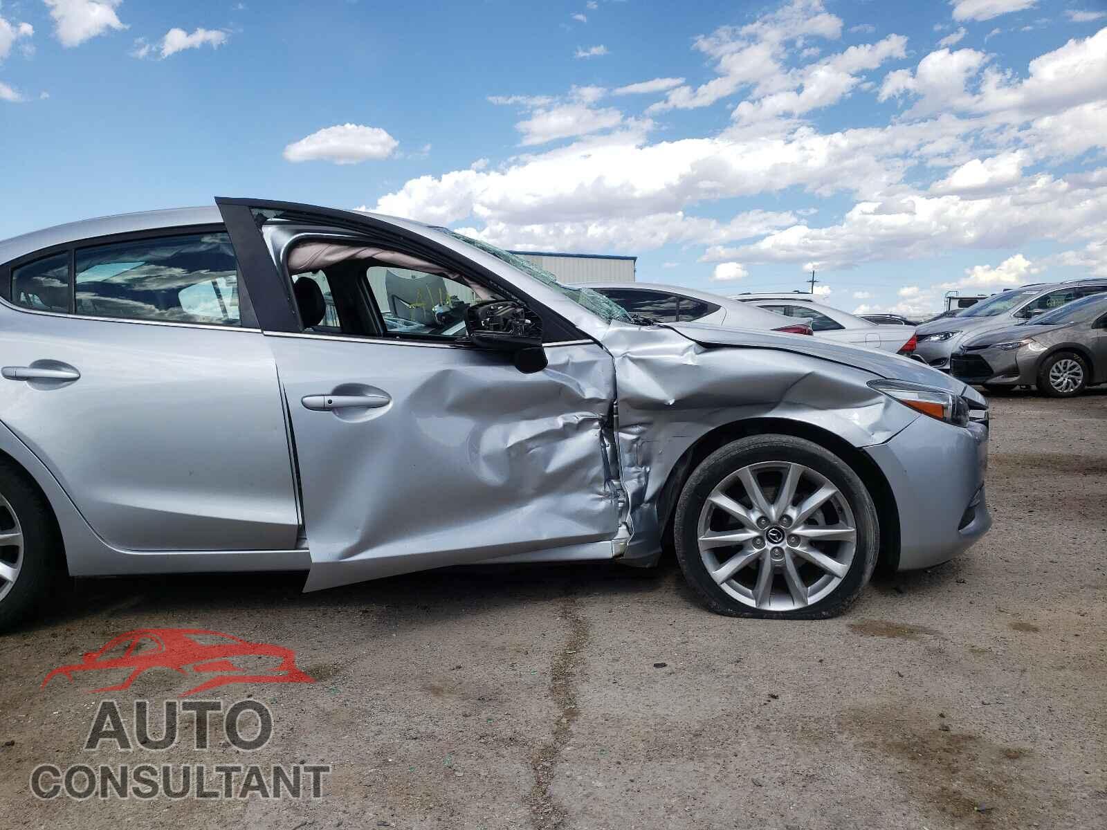 MAZDA 3 2017 - 3MZBN1V70HM146409