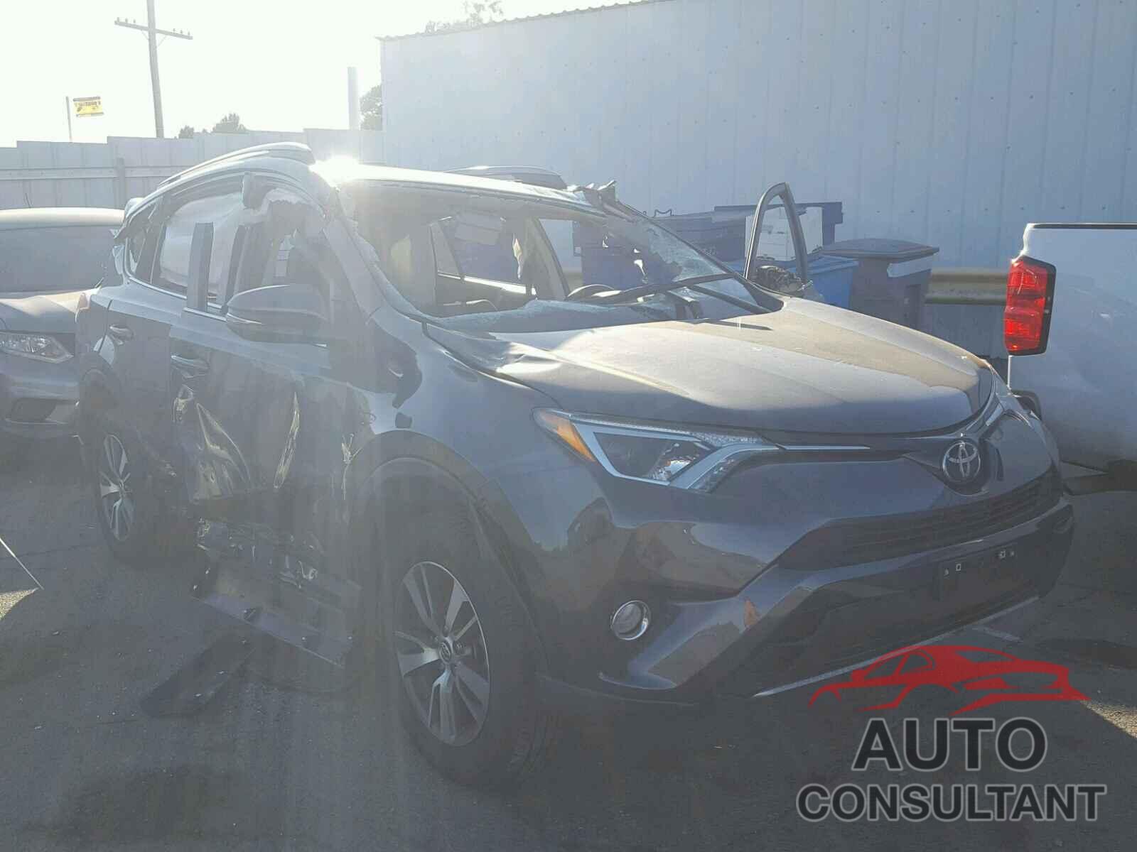 TOYOTA RAV4 XLE 2018 - JTMRFREV8JJ183352