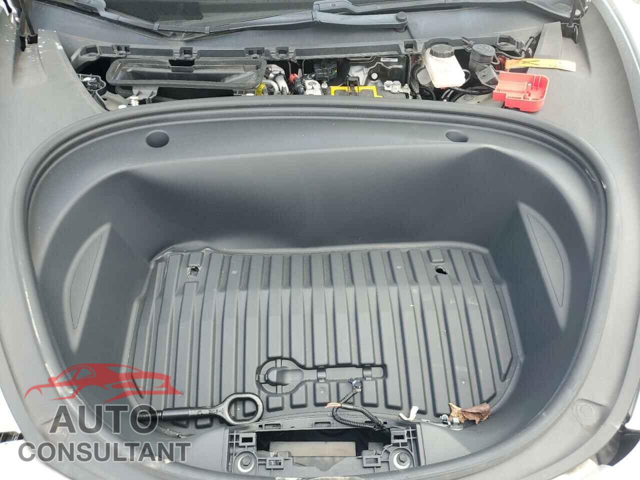 TESLA MODEL 3 2021 - 5YJ3E1EAXMF046092
