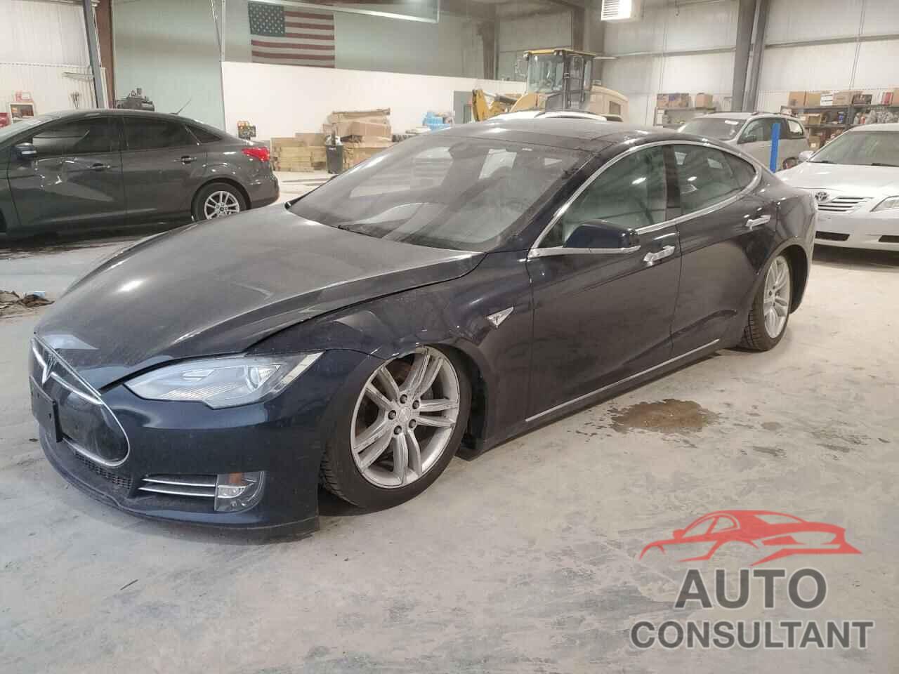 TESLA MODEL S 2015 - 5YJSA1H29FF081527