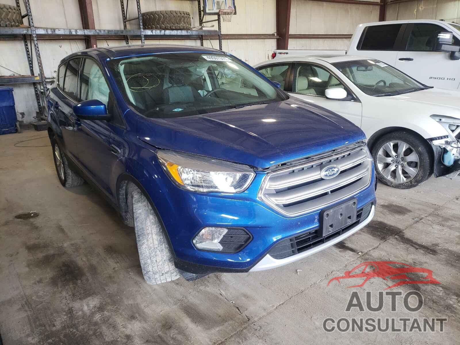 FORD ESCAPE 2017 - 1FMCU9G97HUE31817