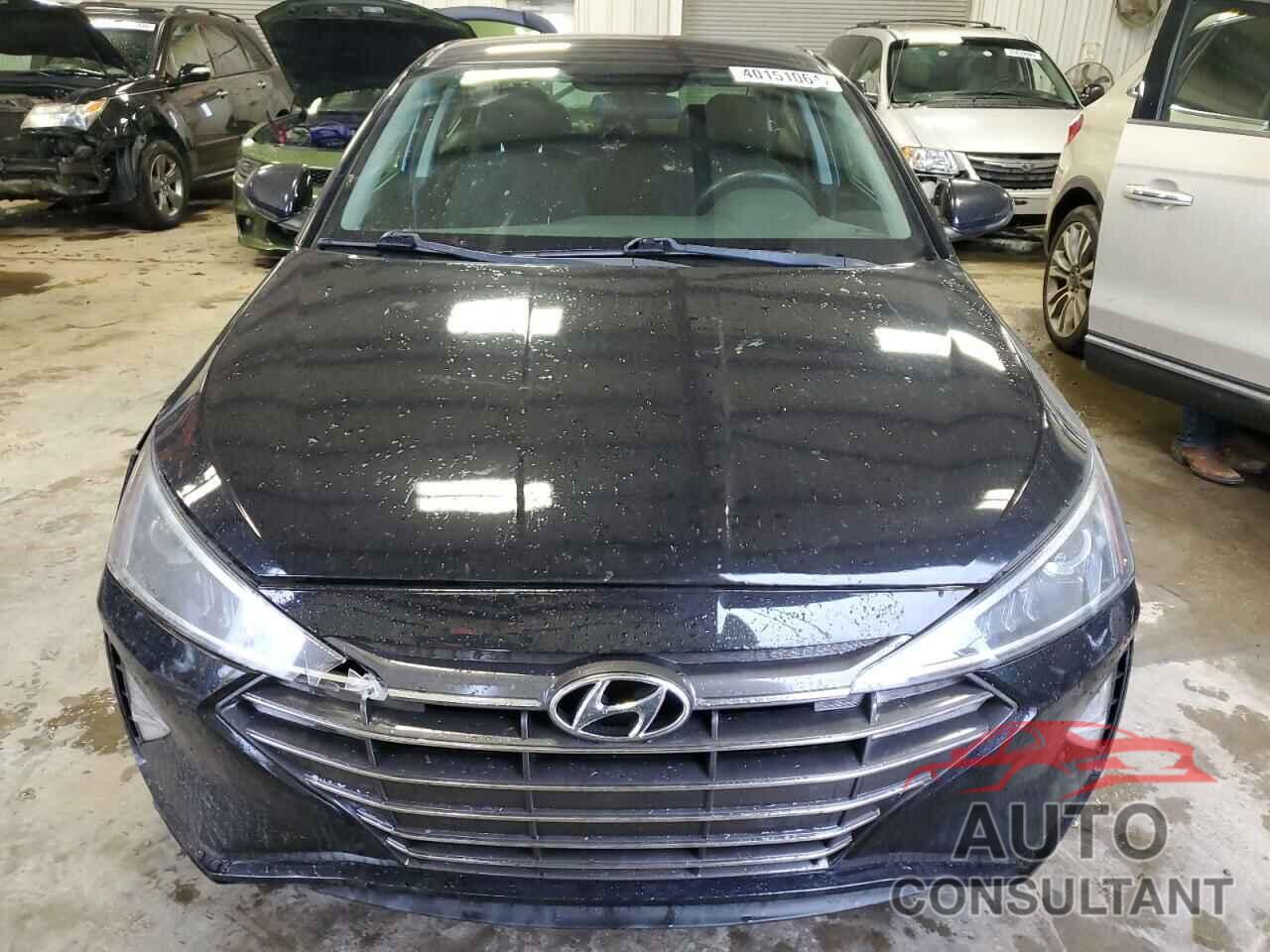 HYUNDAI ELANTRA 2019 - 5NPD74LF0KH462178