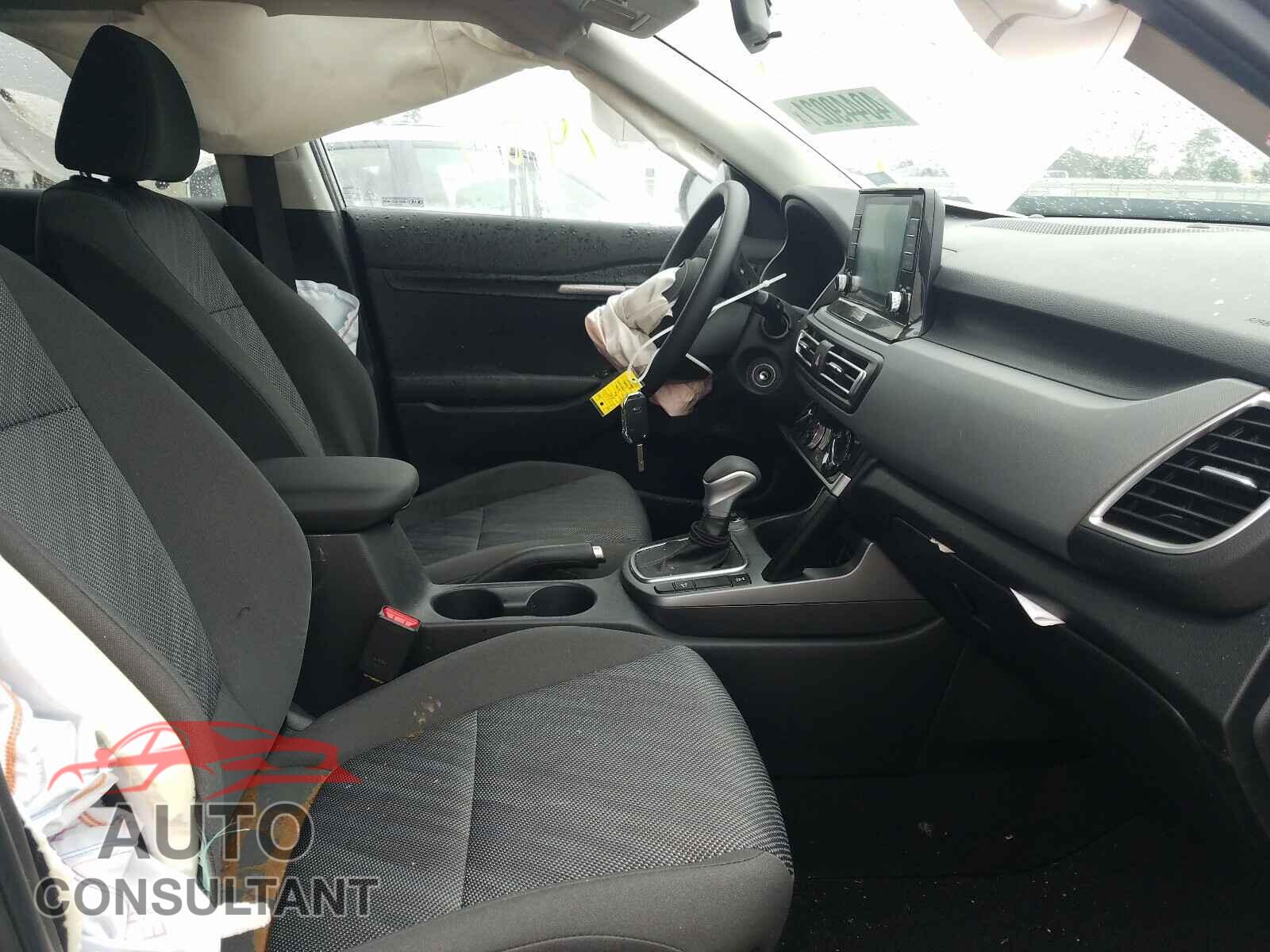 KIA SELTOS 2021 - KNDEPCAAXM7164217