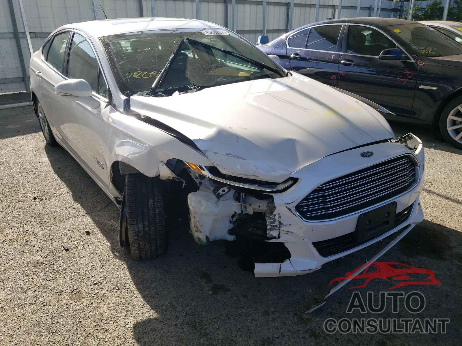 FORD FUSION 2016 - 3FA6P0SU1GR320630