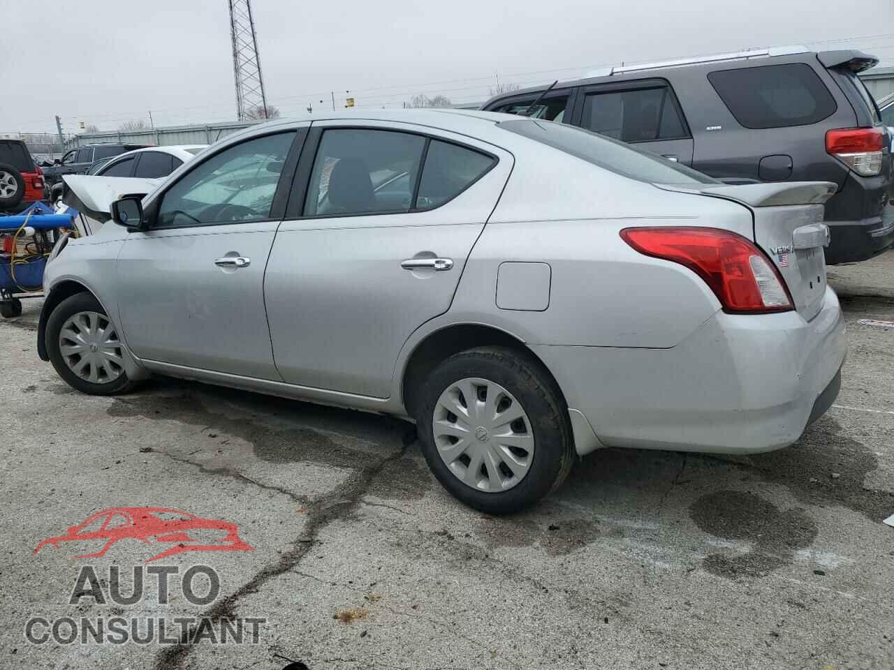 NISSAN VERSA 2017 - 3N1CN7AP3HL829777