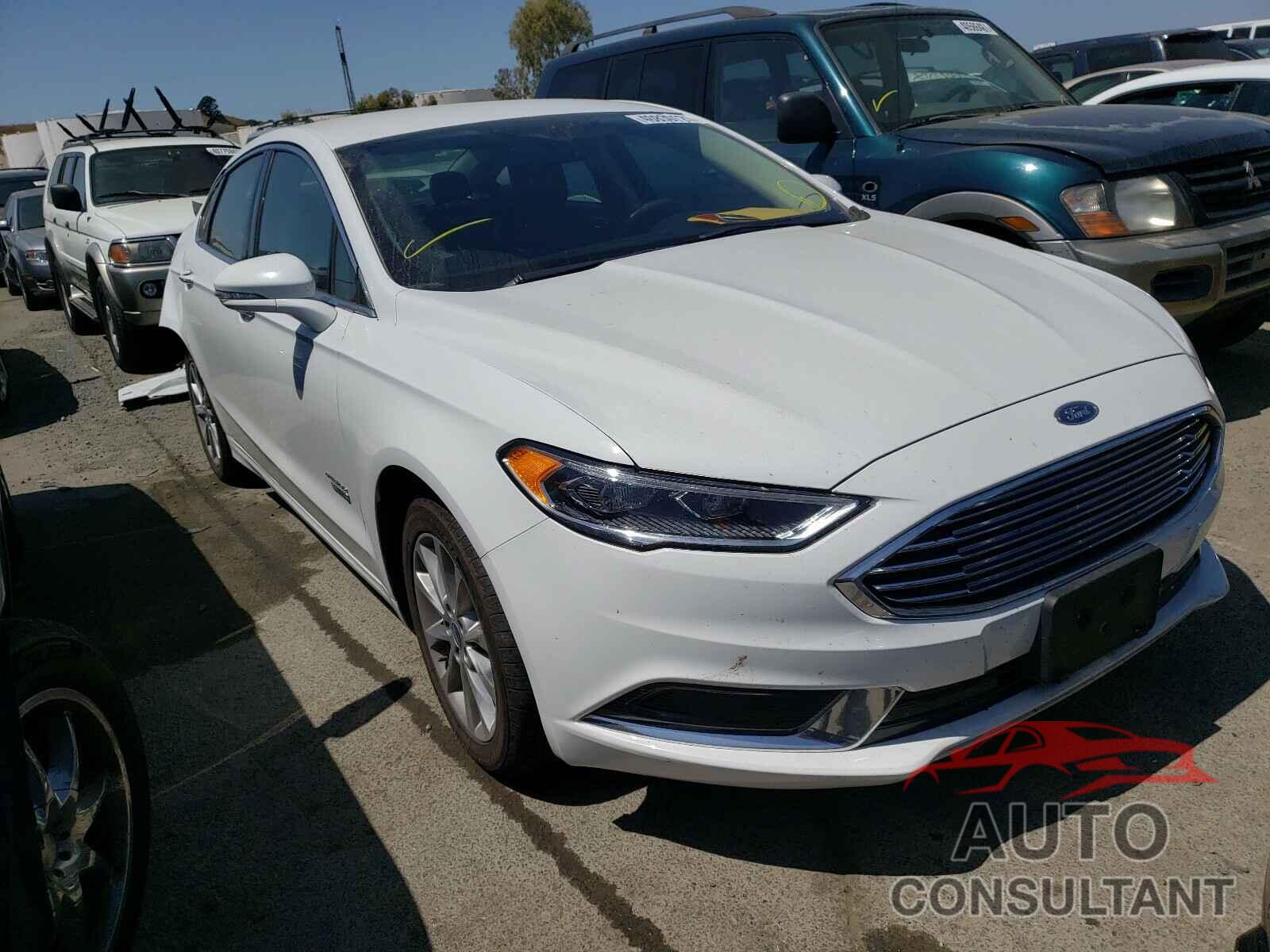 FORD FUSION 2018 - 3FA6P0PU7JR110999