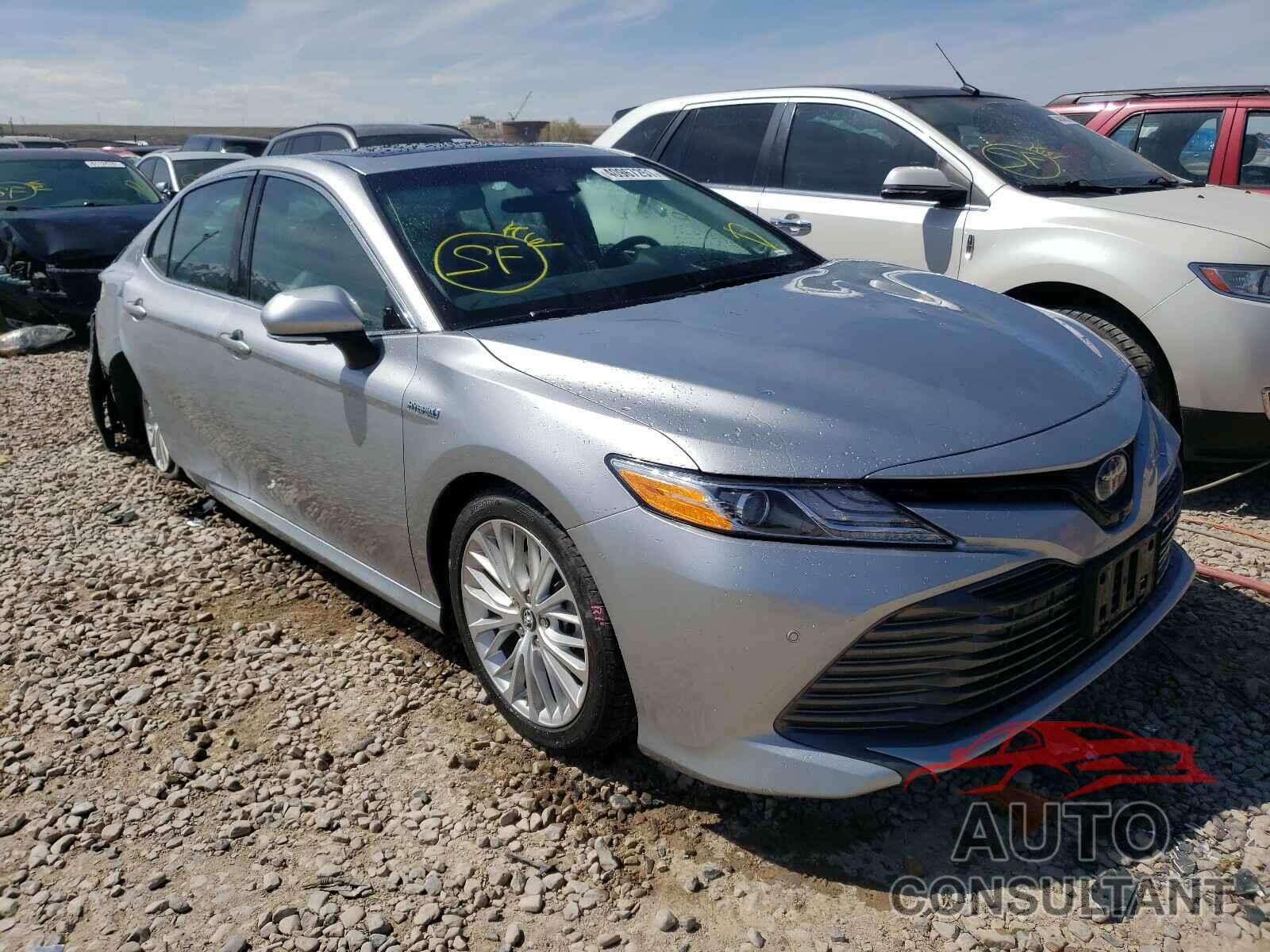 TOYOTA CAMRY 2018 - 4T1B21HK9JU002236