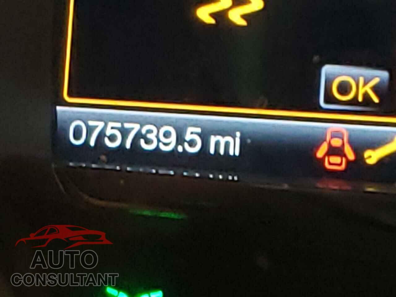 FORD TAURUS 2017 - 1FAHP2J82HG131065