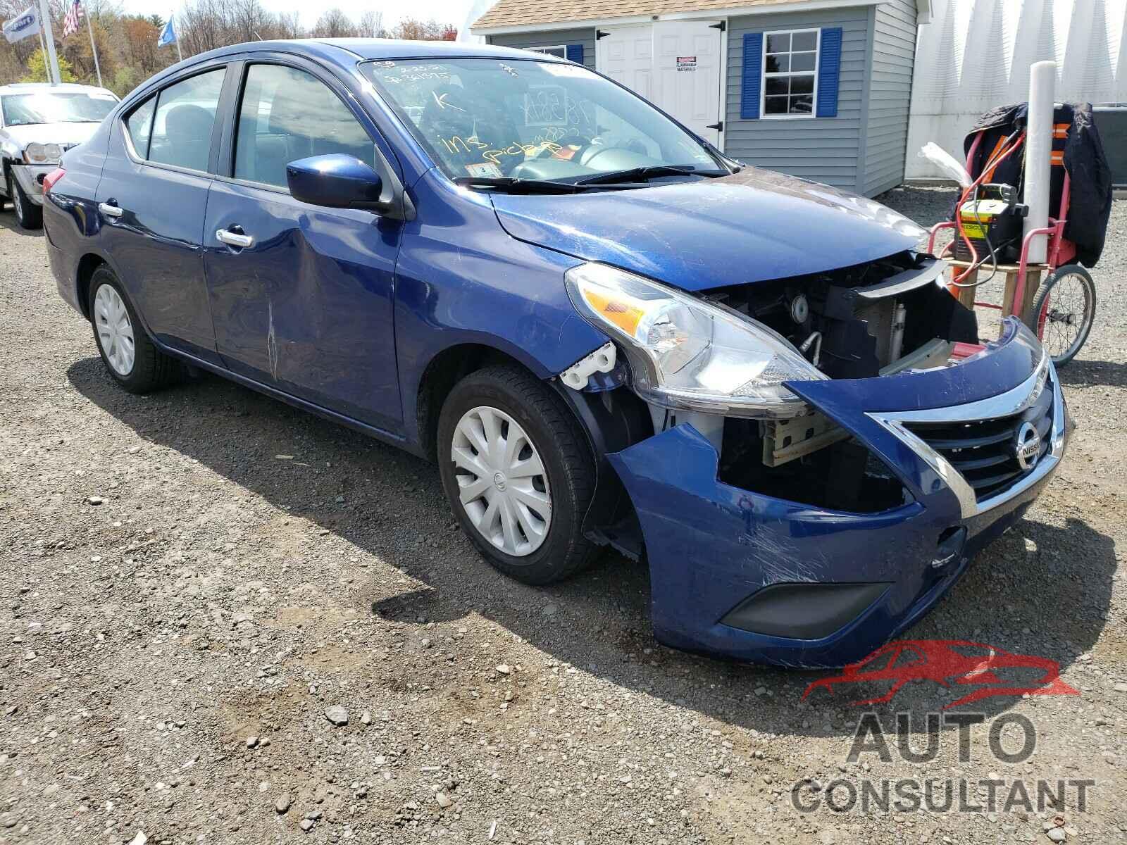 NISSAN VERSA 2018 - 3N1CN7AP1JL811946