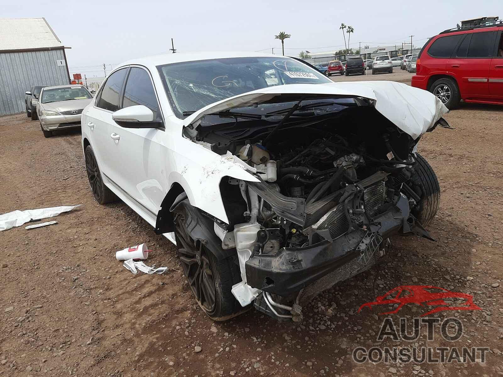 VOLKSWAGEN PASSAT 2017 - 1VWAT7A32HC057062