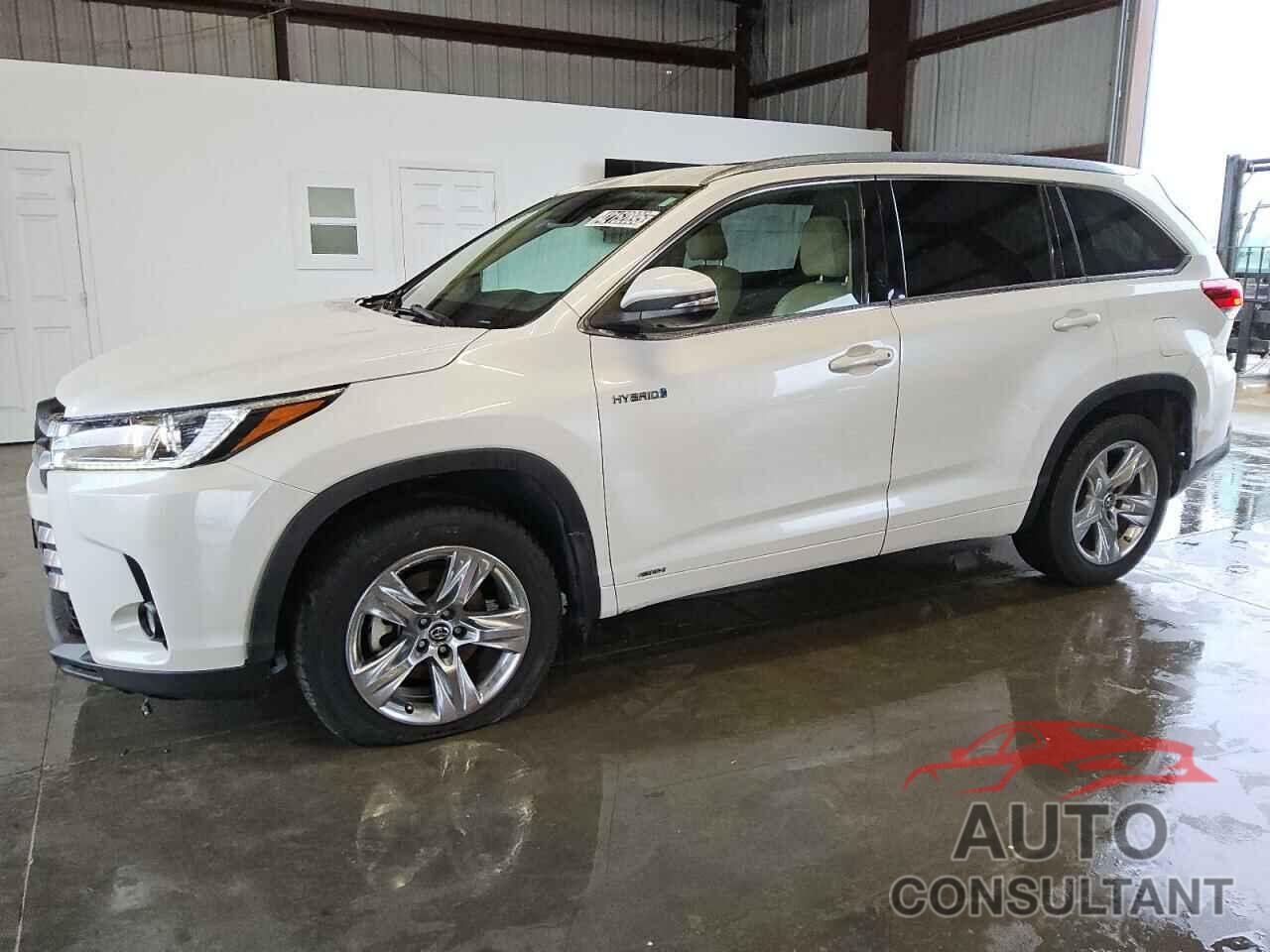 TOYOTA HIGHLANDER 2018 - 5TDDGRFH2JS044014