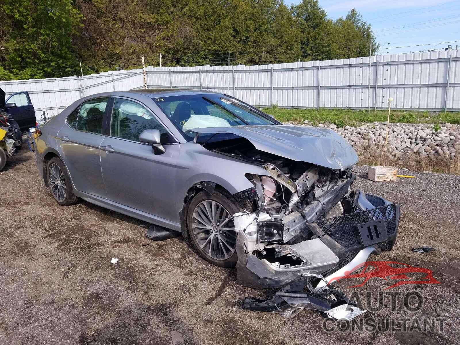 TOYOTA CAMRY 2018 - 4T1B11HK1JU071103