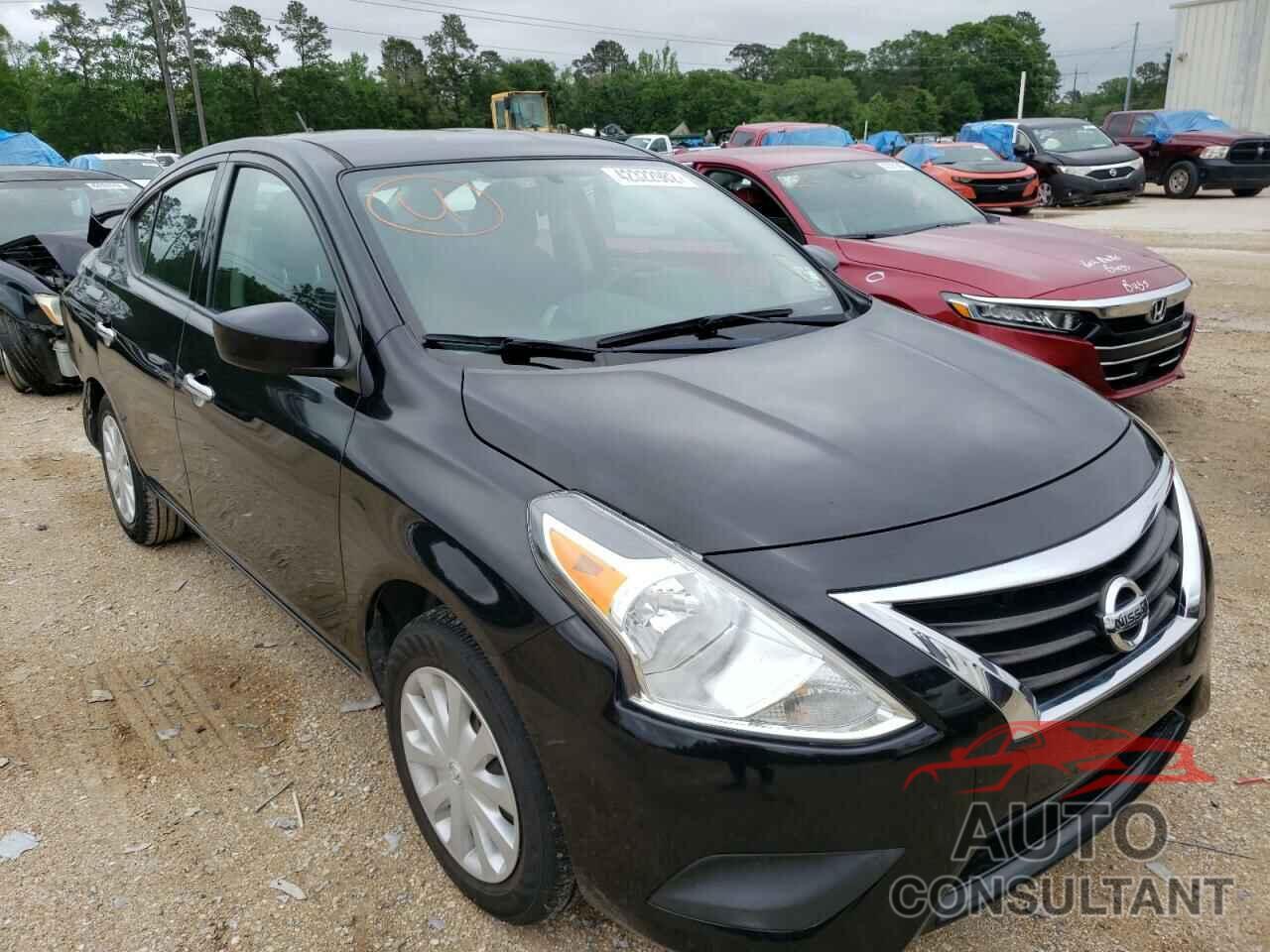 NISSAN VERSA 2018 - 3N1CN7AP4JL883644