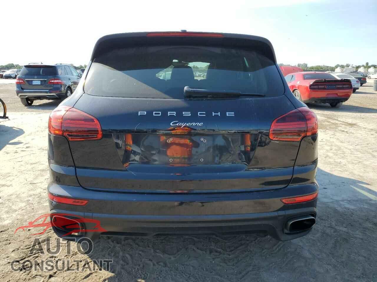 PORSCHE CAYENNE 2016 - WP1AA2A21GLA09178