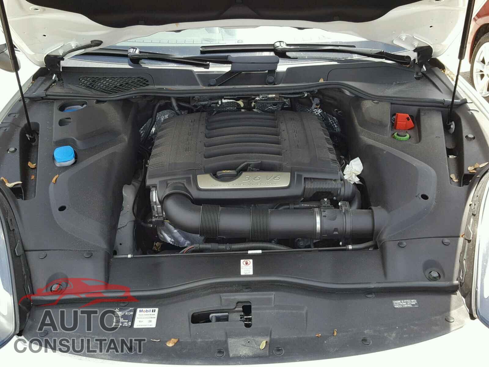 PORSCHE CAYENNE 2016 - WP1AA2A25GLA03982
