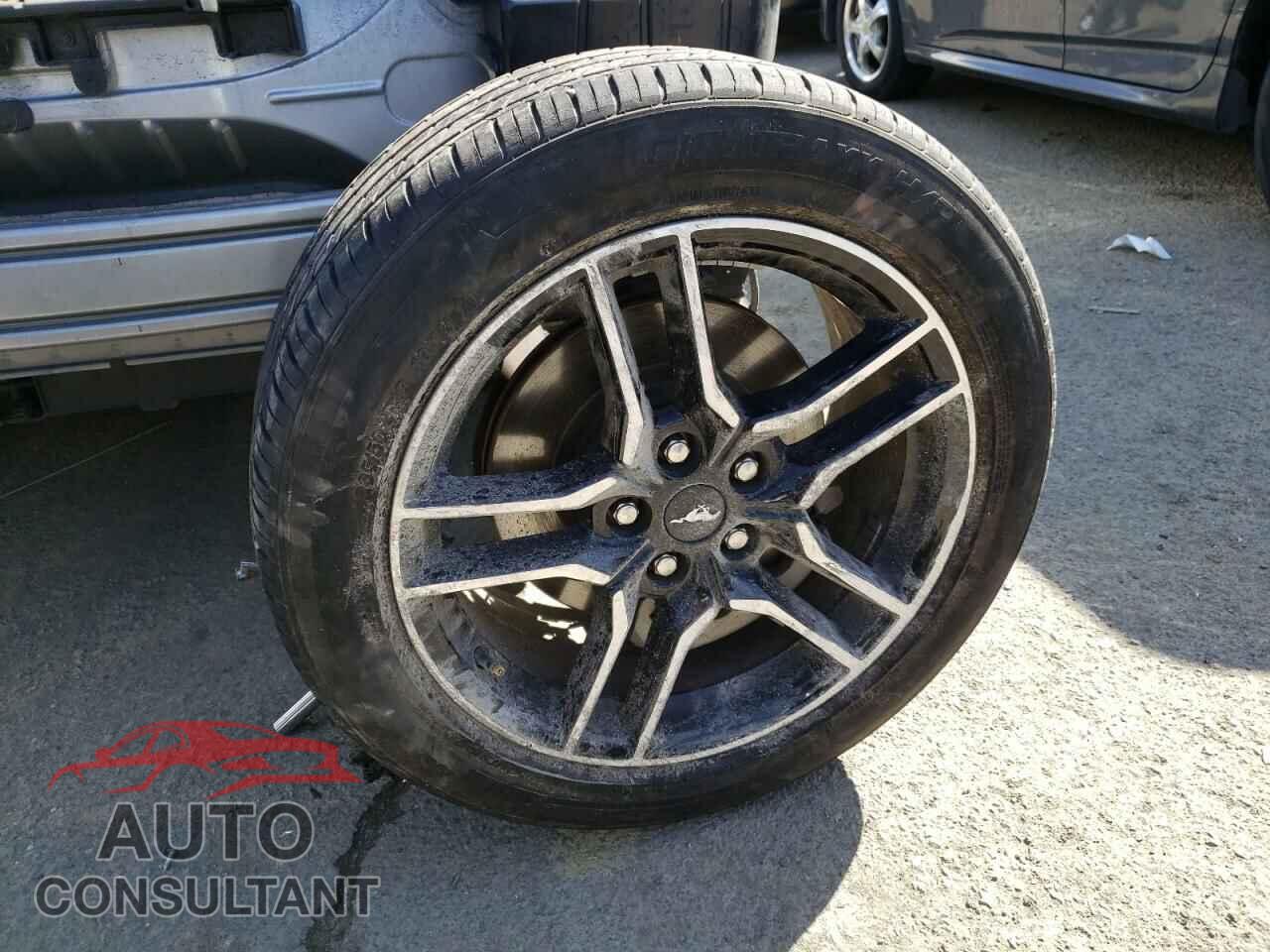 FORD MUSTANG 2021 - 1FATP8UH7M5122148
