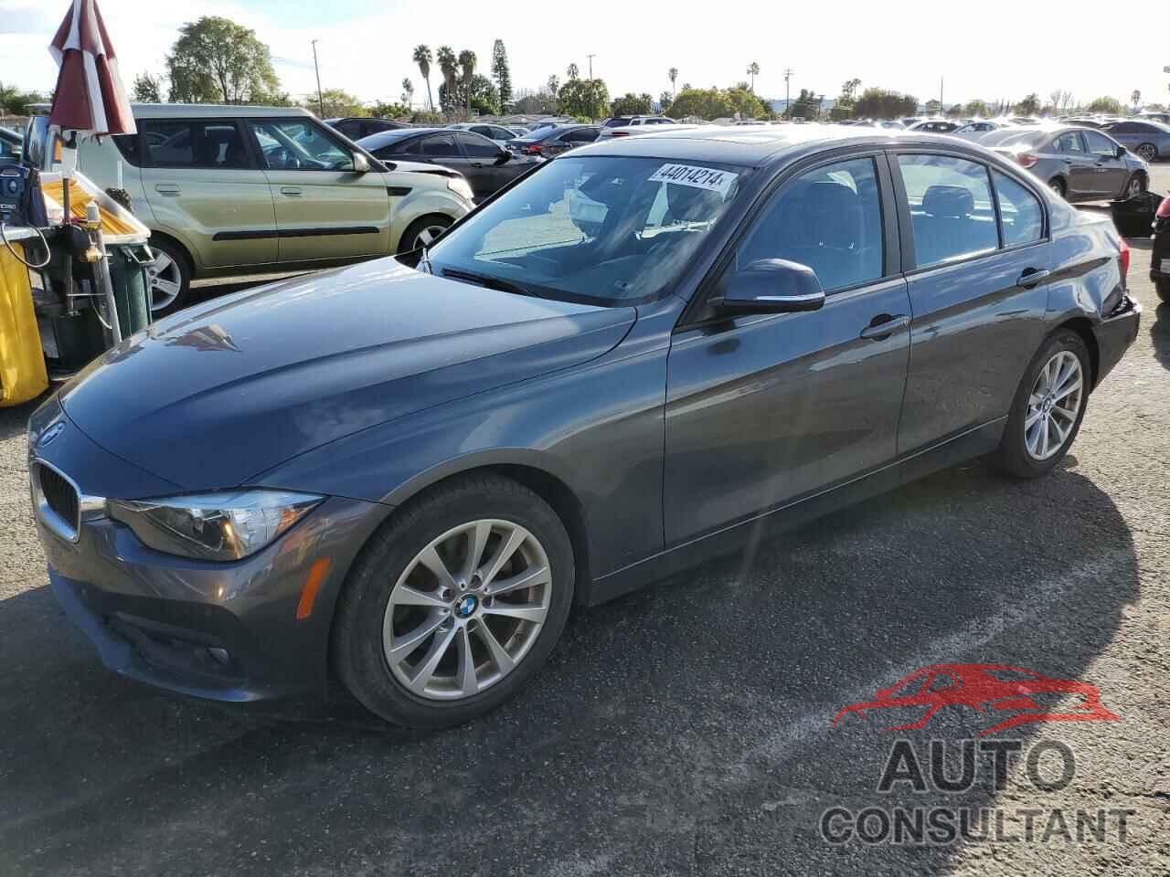 BMW 3 SERIES 2016 - WBA8E1G55GNT37074