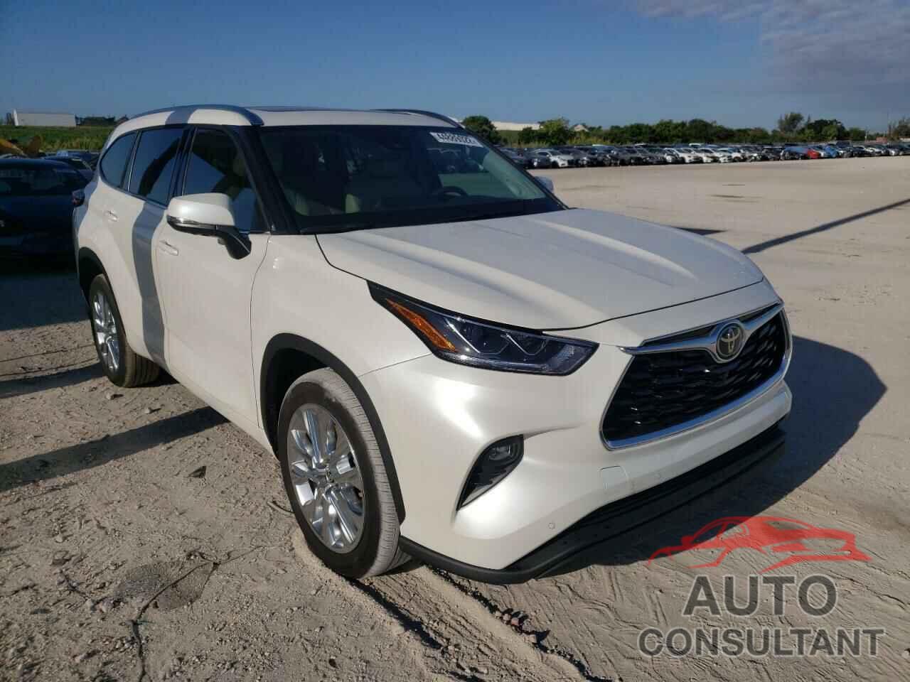 TOYOTA HIGHLANDER 2021 - 5TDYZRAHXMS045659