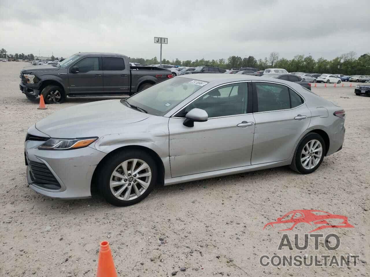 TOYOTA CAMRY 2021 - 4T1C11AK9MU461532