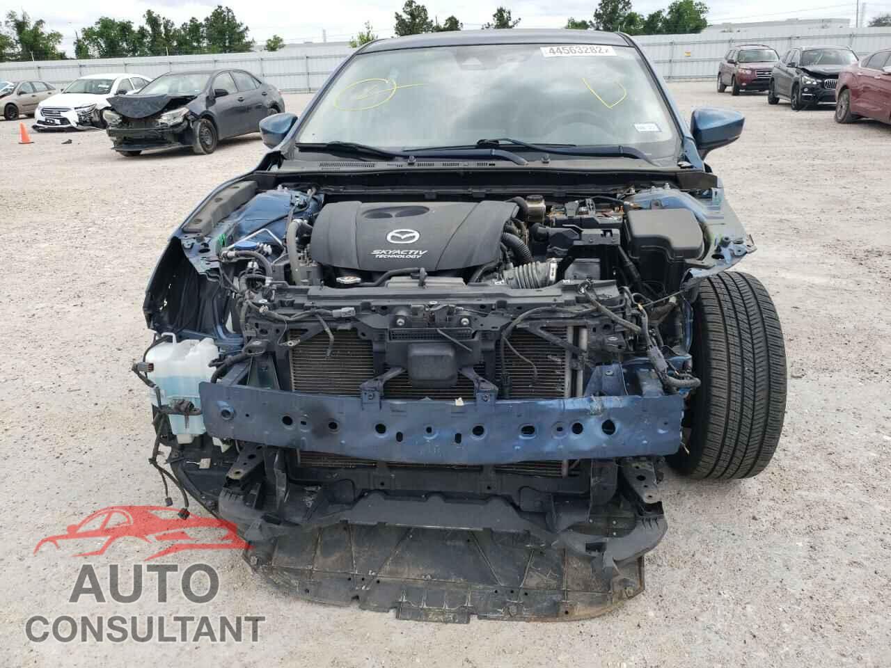MAZDA 3 2017 - 3MZBN1L77HM142599