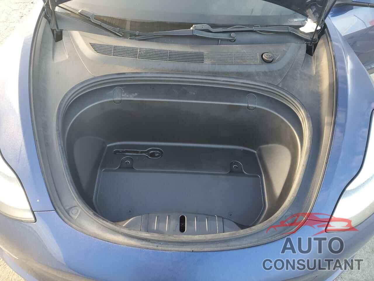 TESLA MODEL 3 2019 - 5YJ3E1EB1KF528827