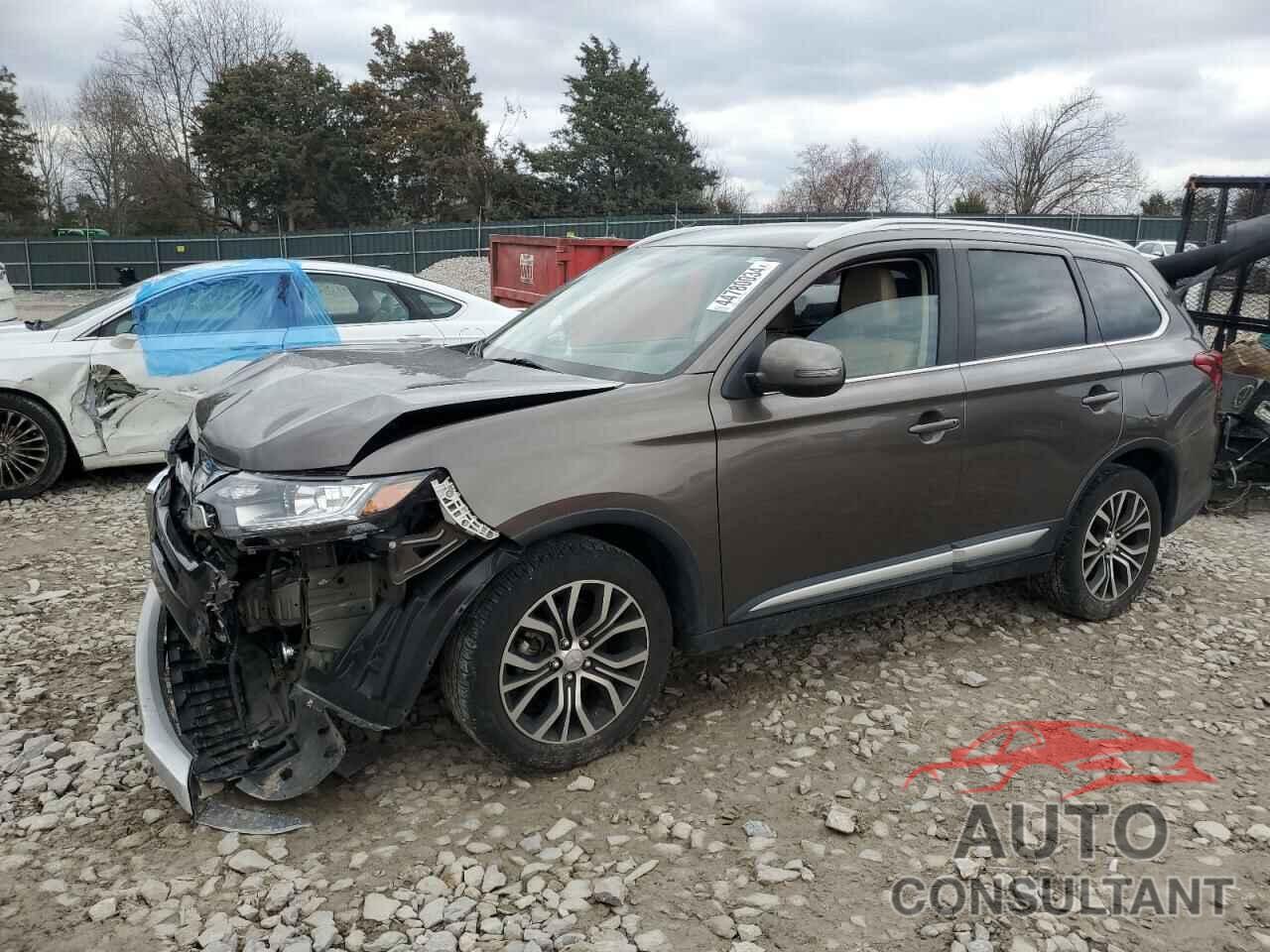 MITSUBISHI OUTLANDER 2018 - JA4AD3A30JZ000641
