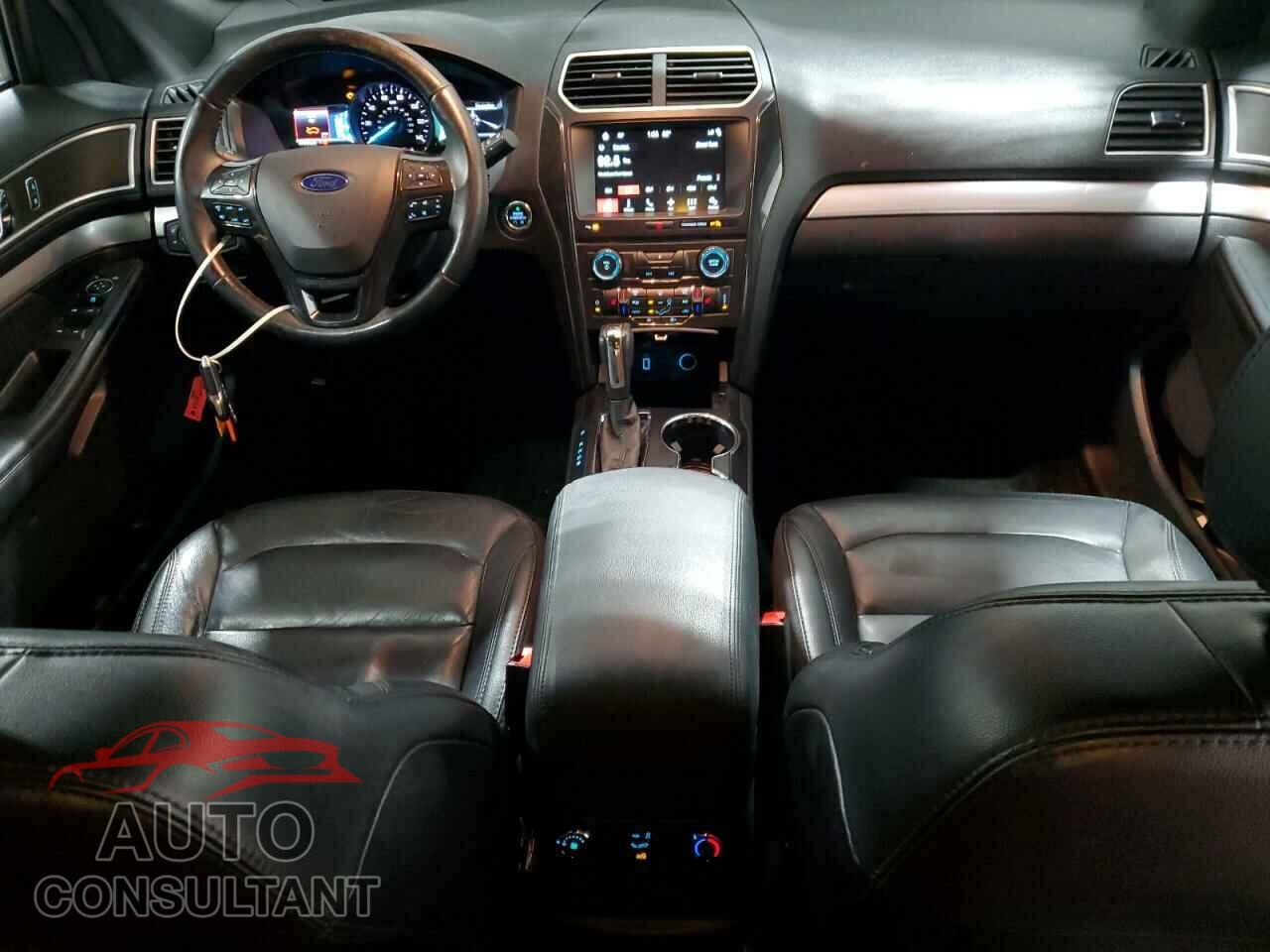 FORD EXPLORER 2017 - 1FM5K8D82HGD41557