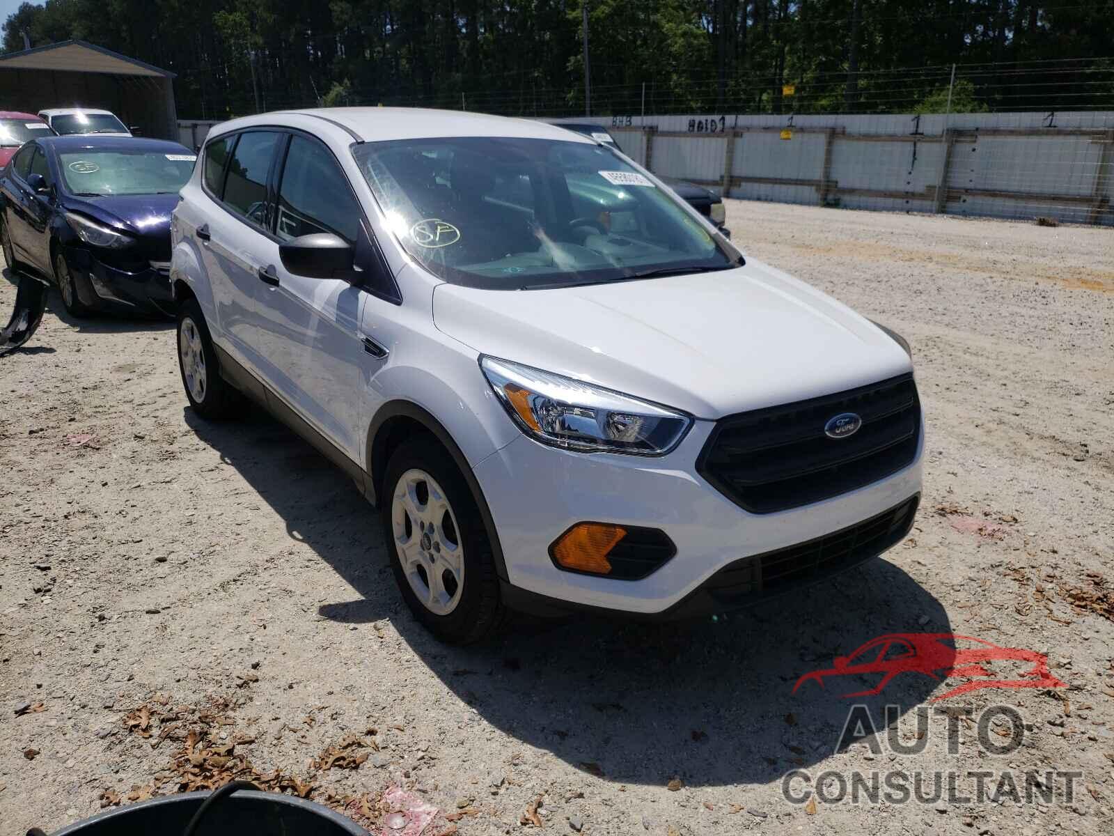 FORD ESCAPE 2017 - 1FMCU0F71HUC20060