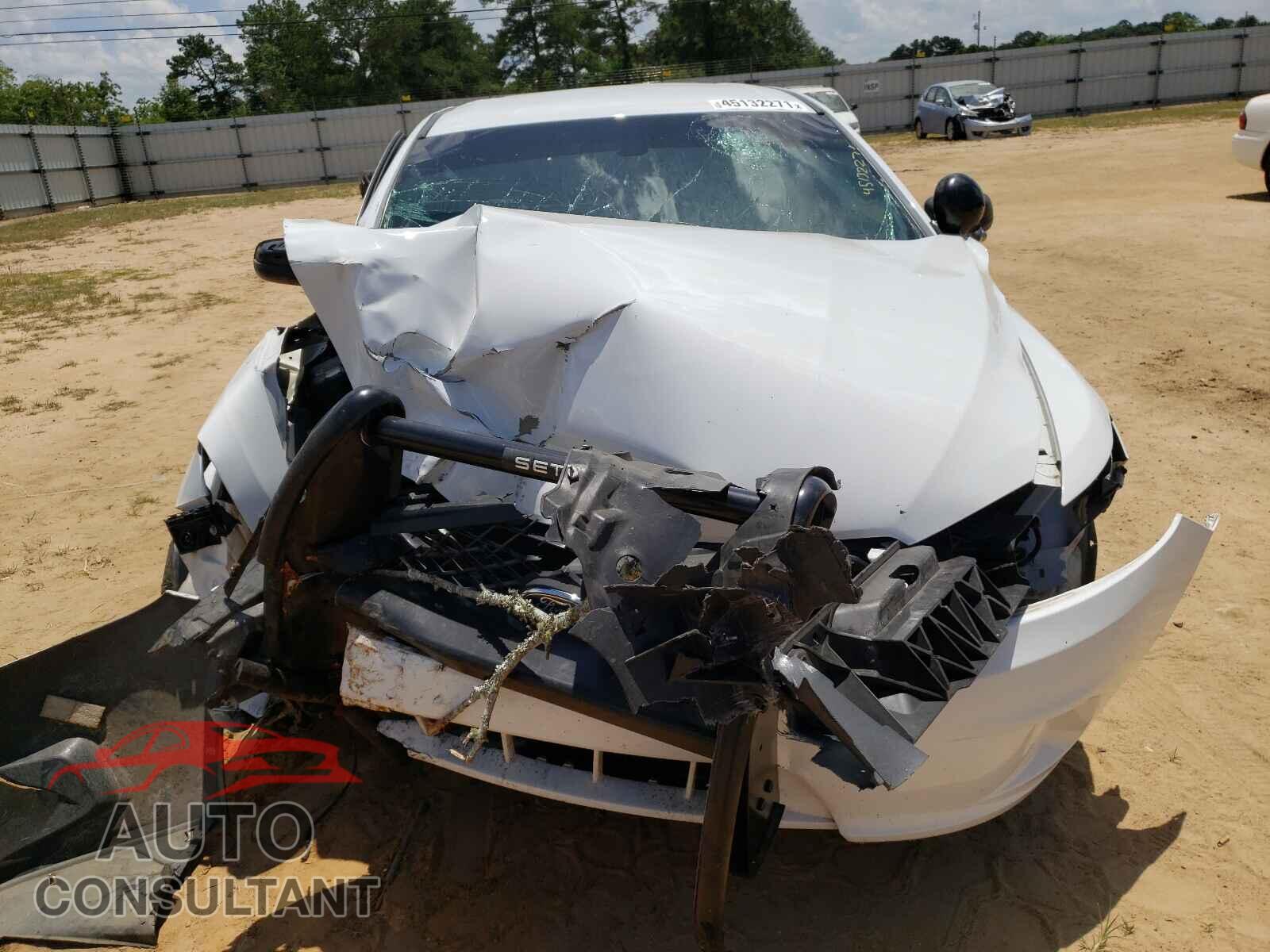 FORD TAURUS 2018 - 1FAHP2MK0JG114391