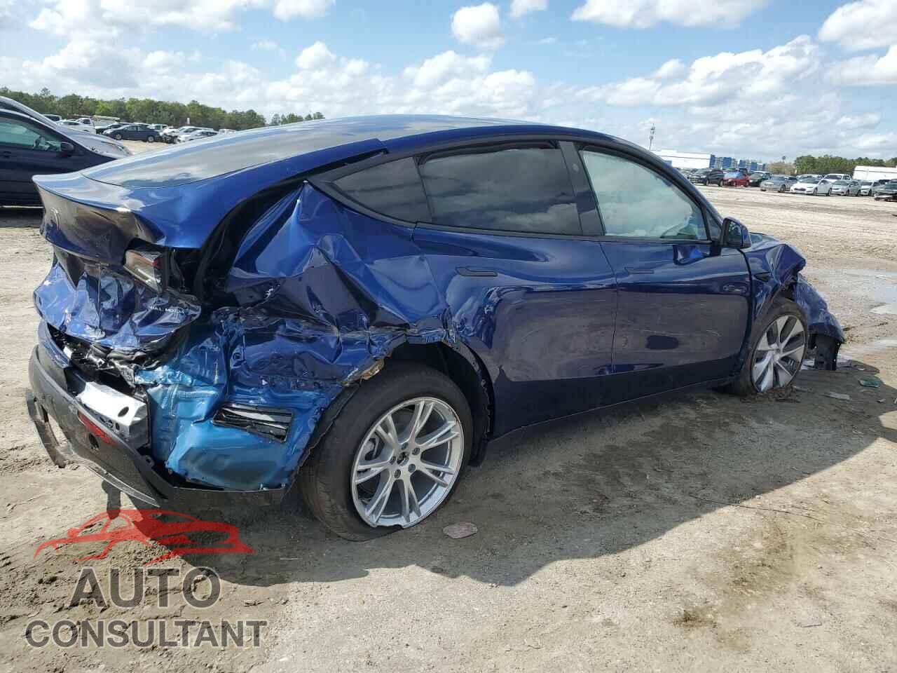 TESLA MODEL Y 2024 - 7SAYGDEE9RA220861