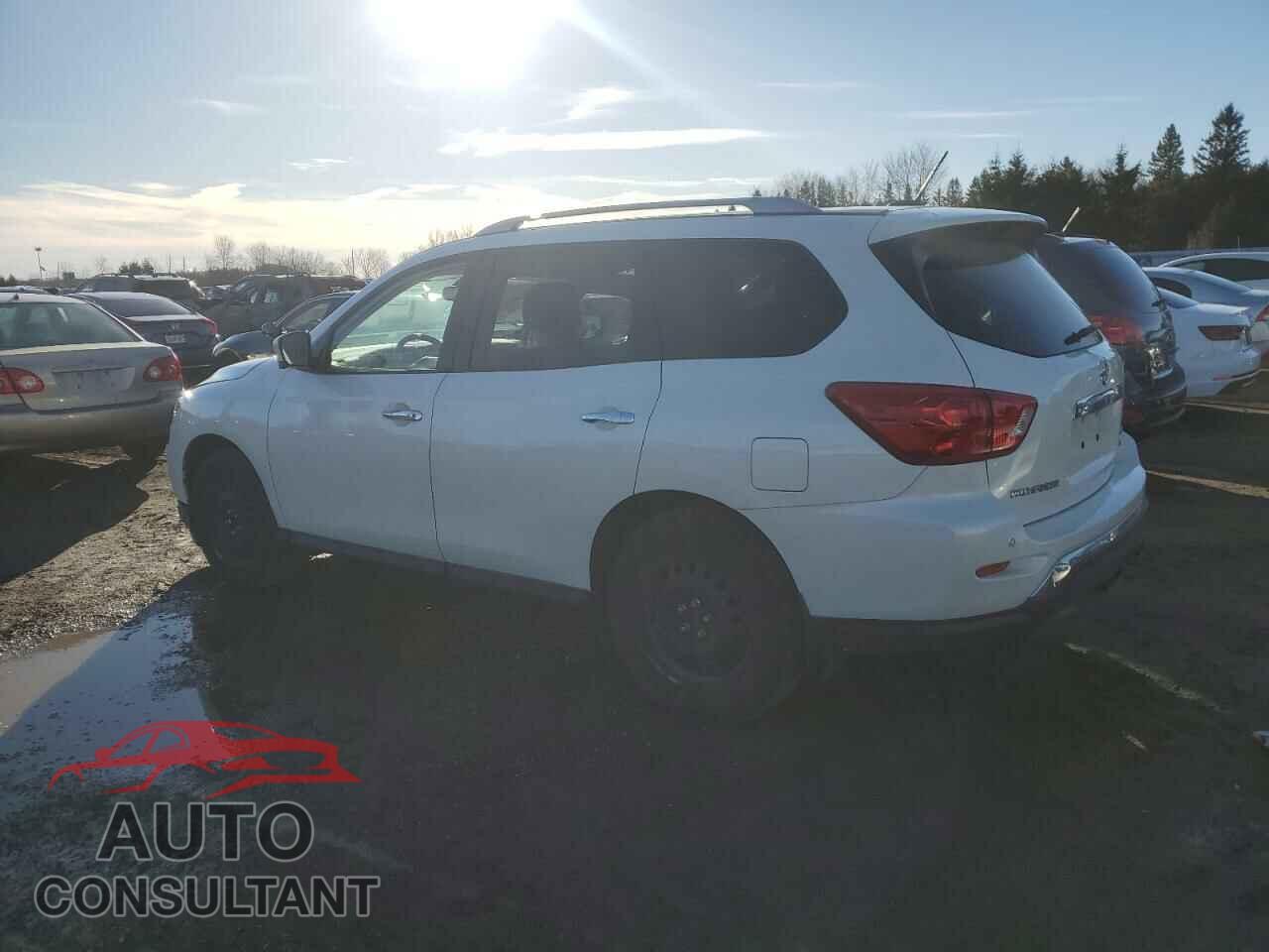NISSAN PATHFINDER 2017 - 5N1DR2MM5HC649363