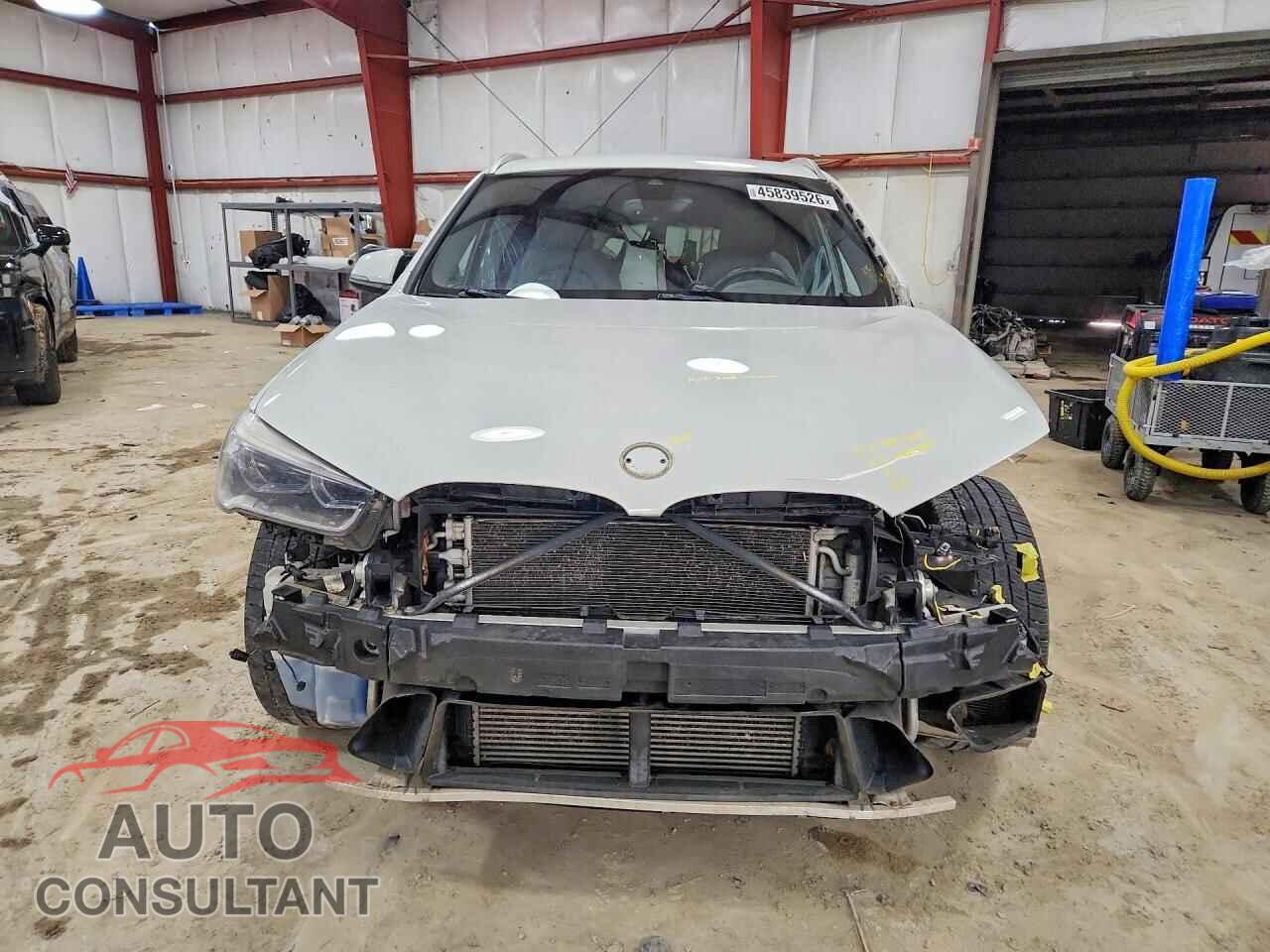 BMW X1 2016 - WBXHT3C30GP881739