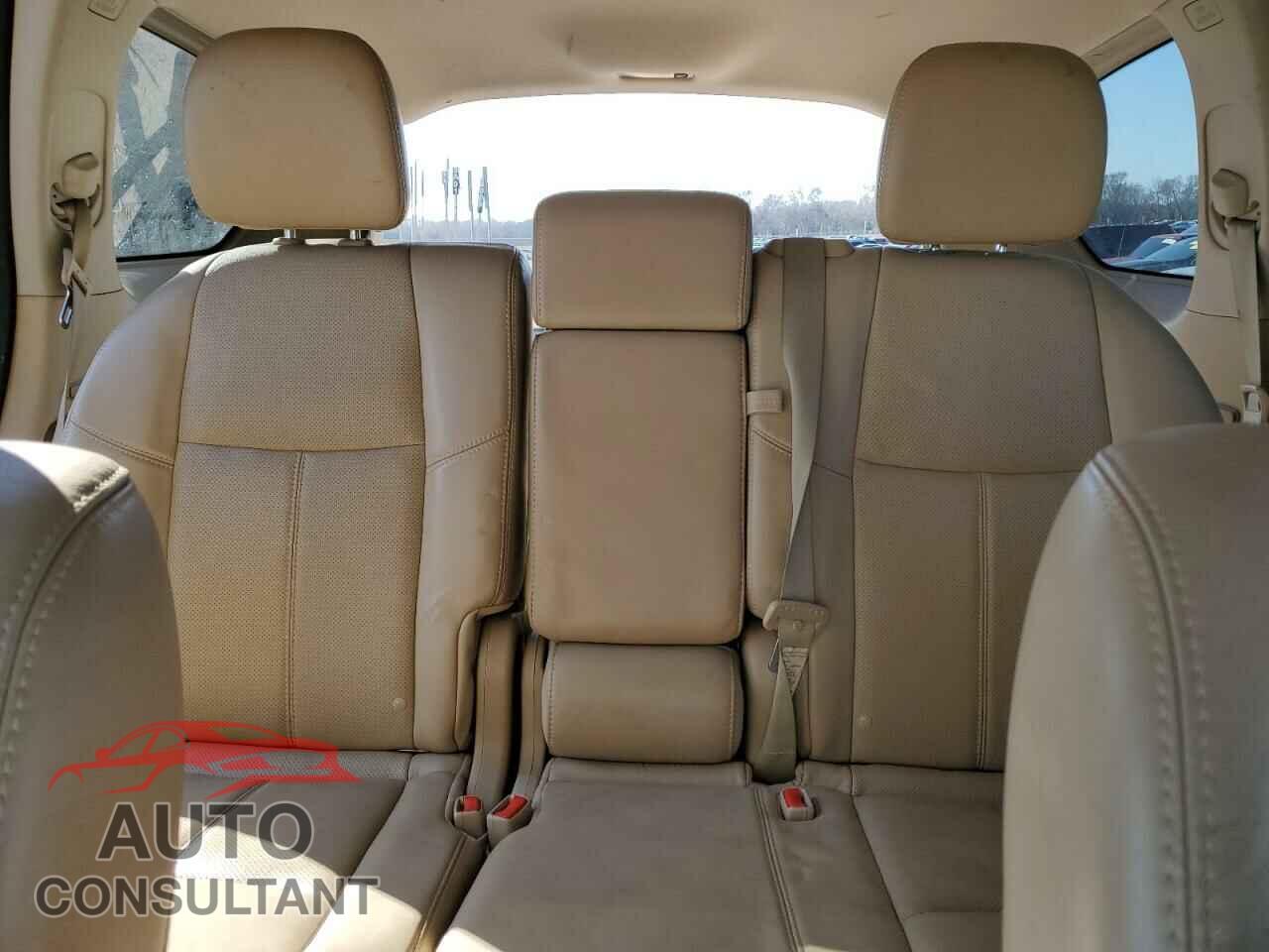 NISSAN PATHFINDER 2014 - 5N1AR2MM4EC661650